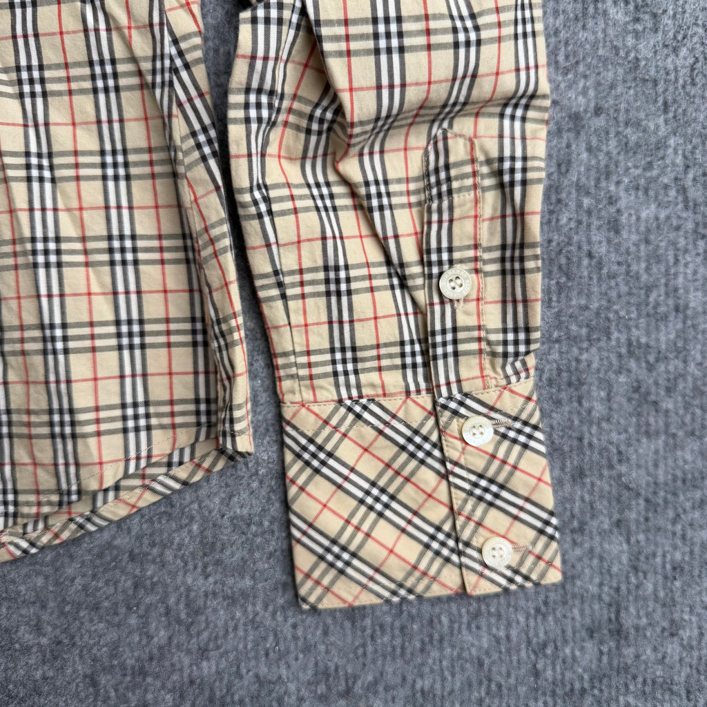 Burberry skjorte (Str. S)