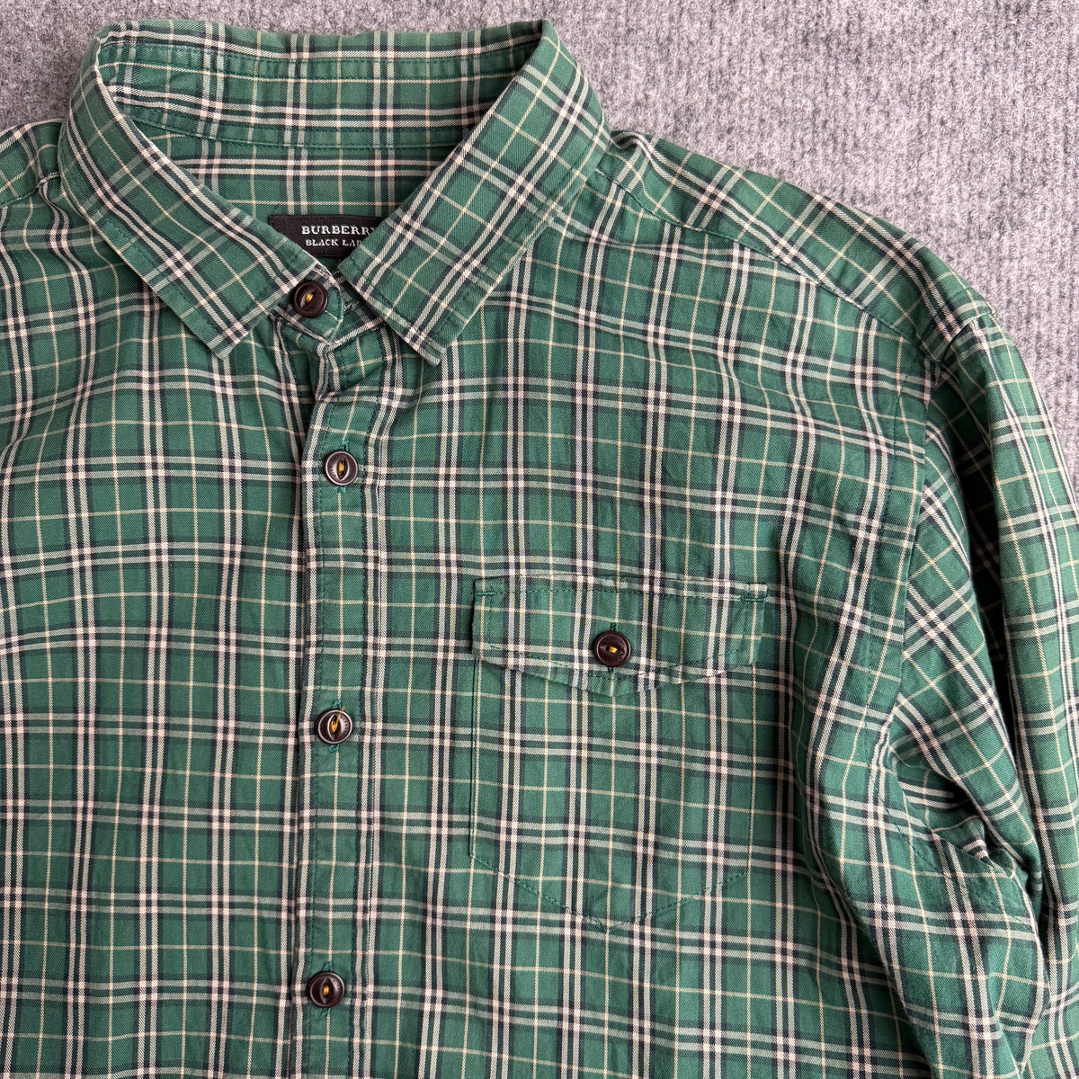 Burberry skjorte (Str. M)