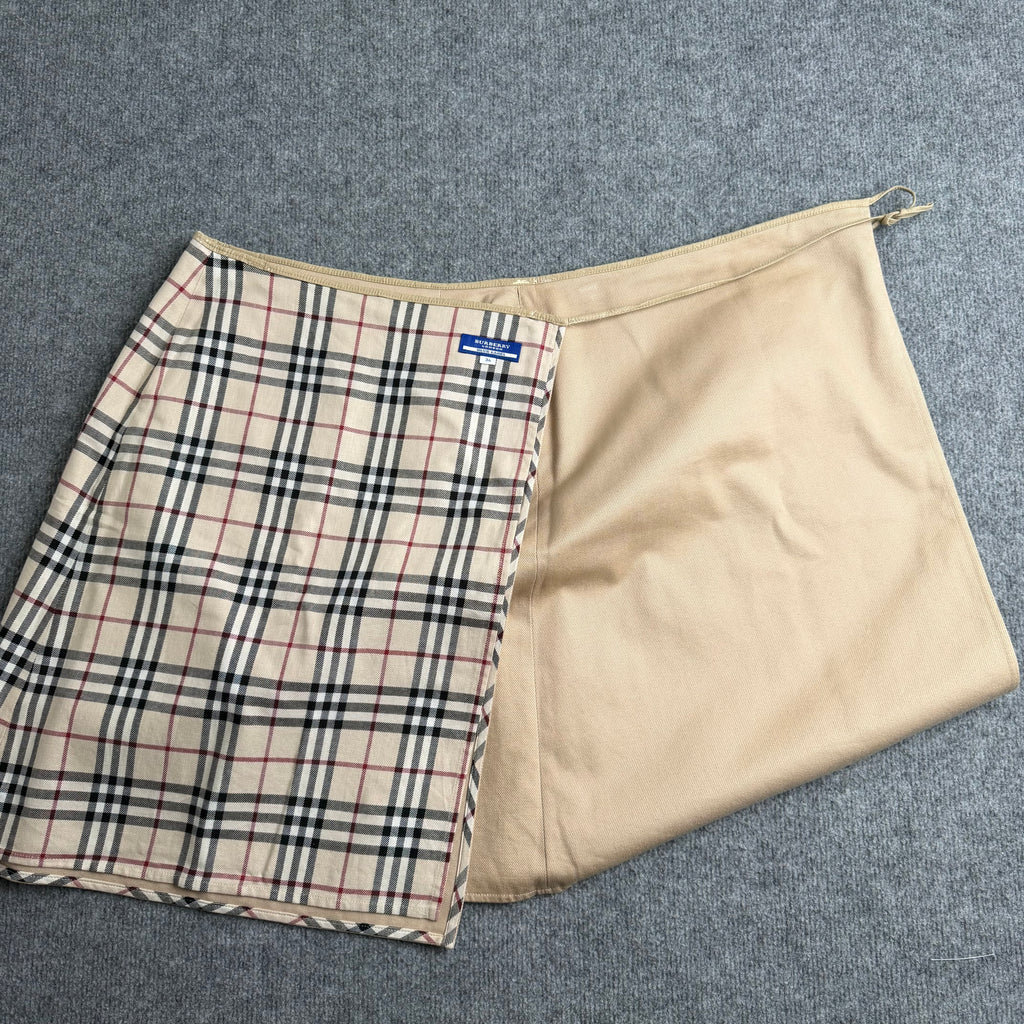 Burberry nederdel (Str. 38)