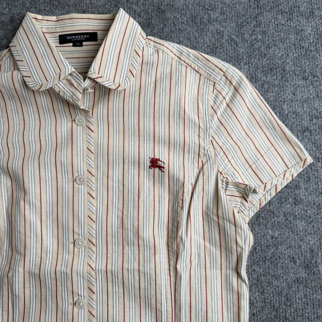Burberry skjorte (Str. 38)