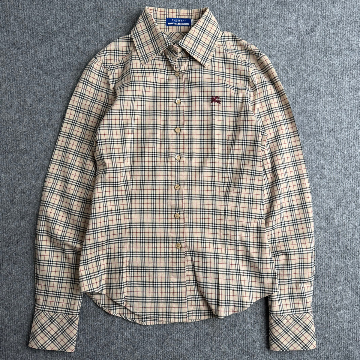 Burberry skjorte (Str. S)
