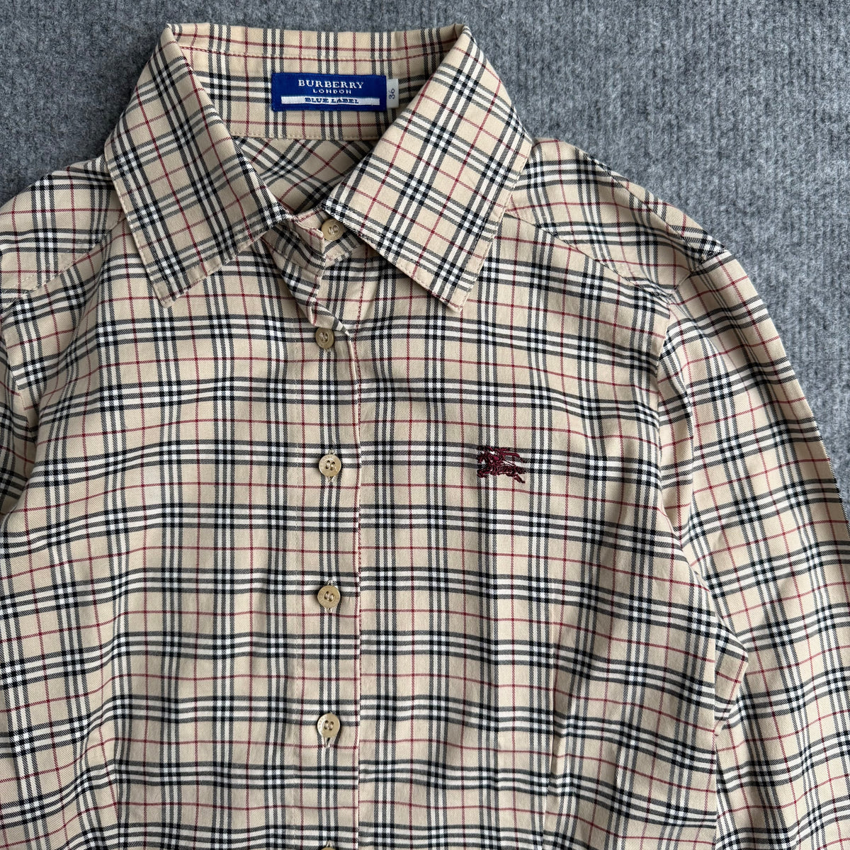 Burberry skjorte (Str. S)