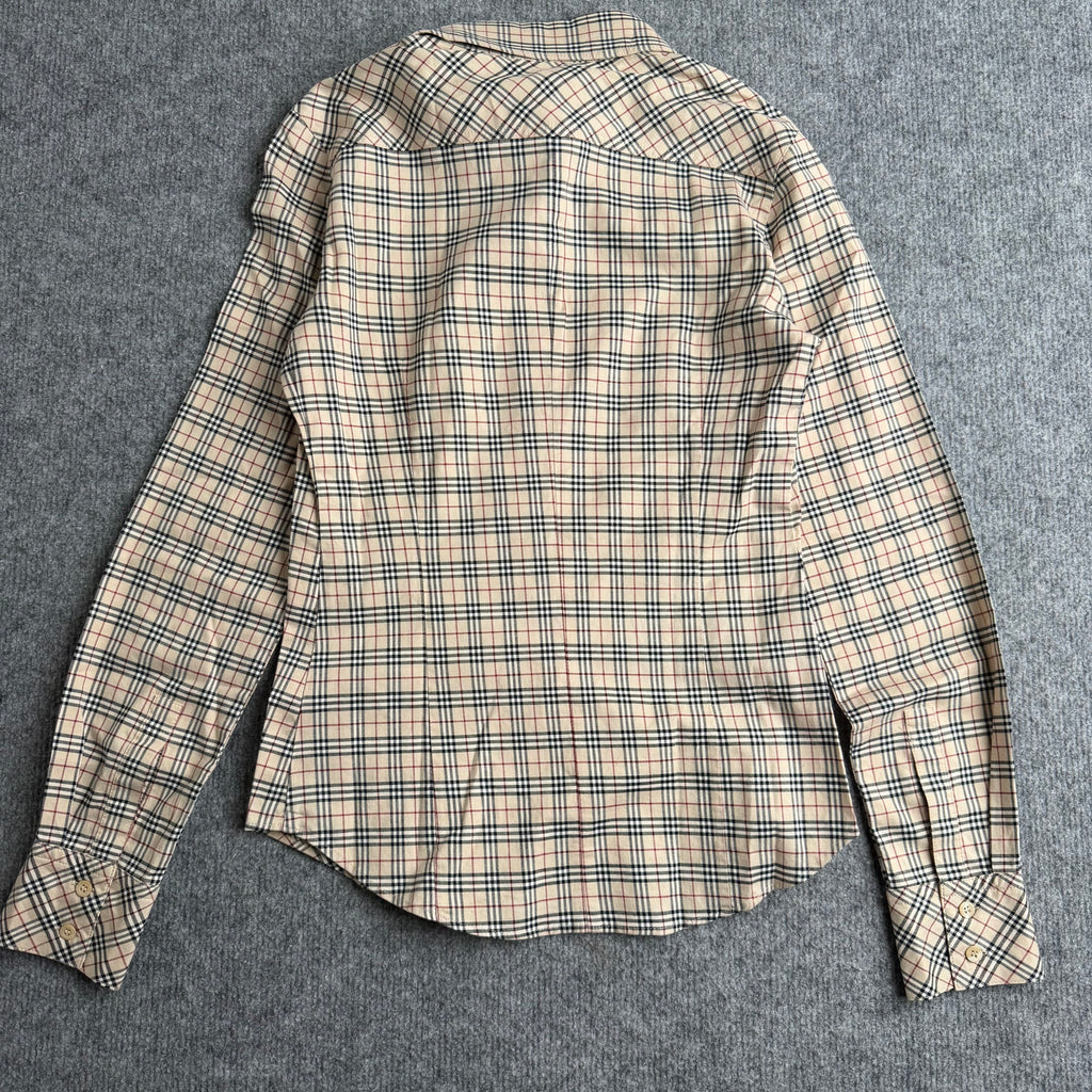 Burberry skjorte (Str. S)