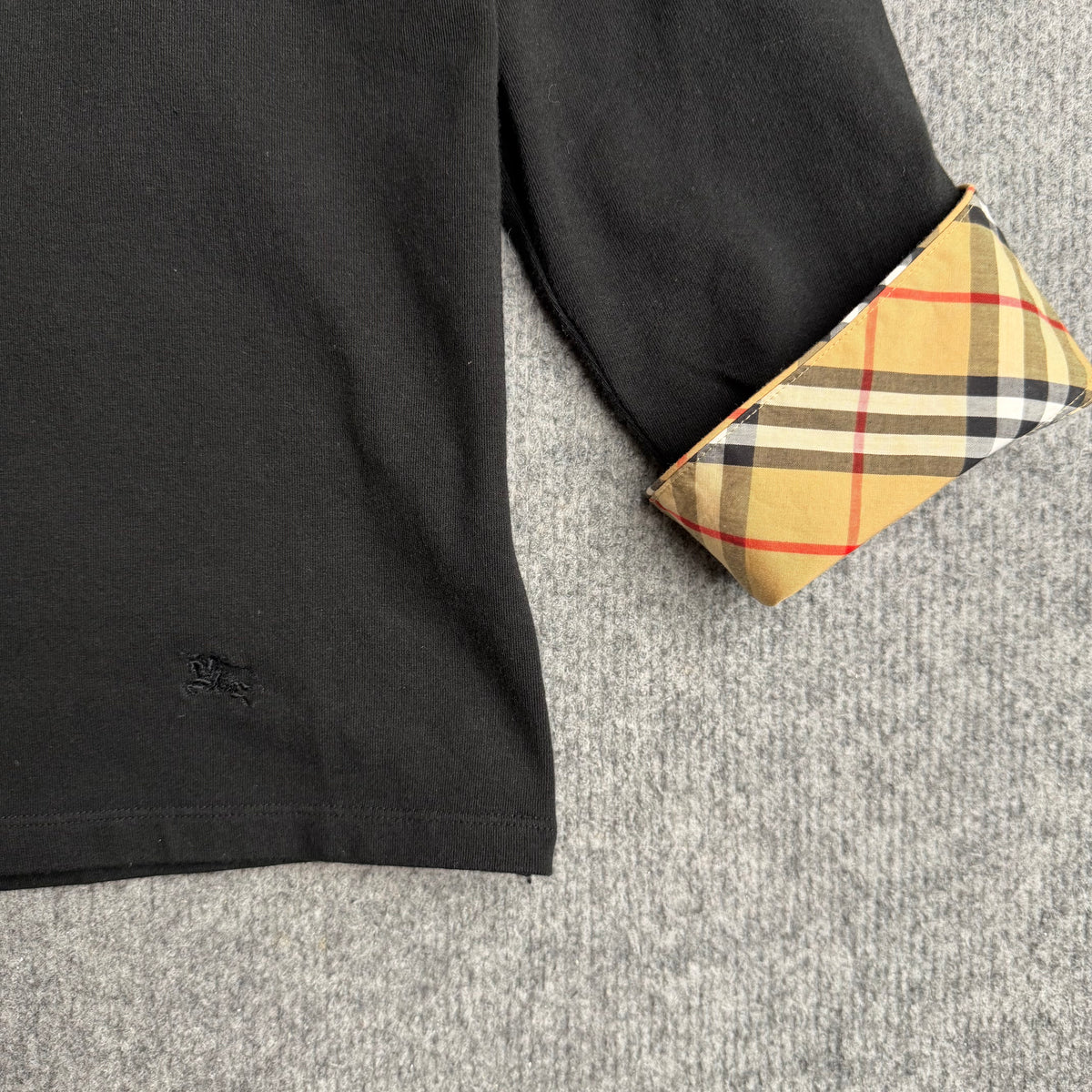 Burberry top (Str. M)