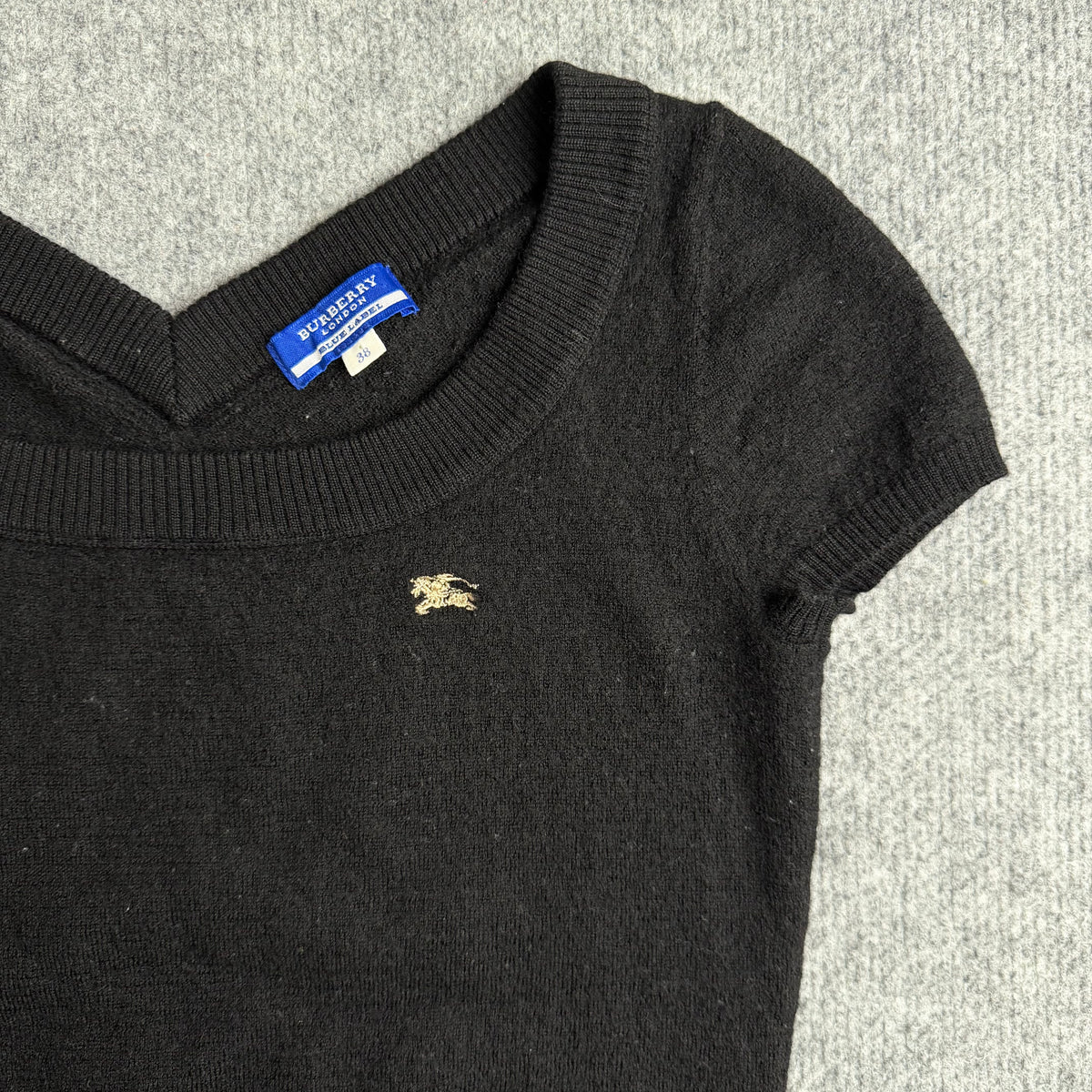 Burberry top (Str. M)