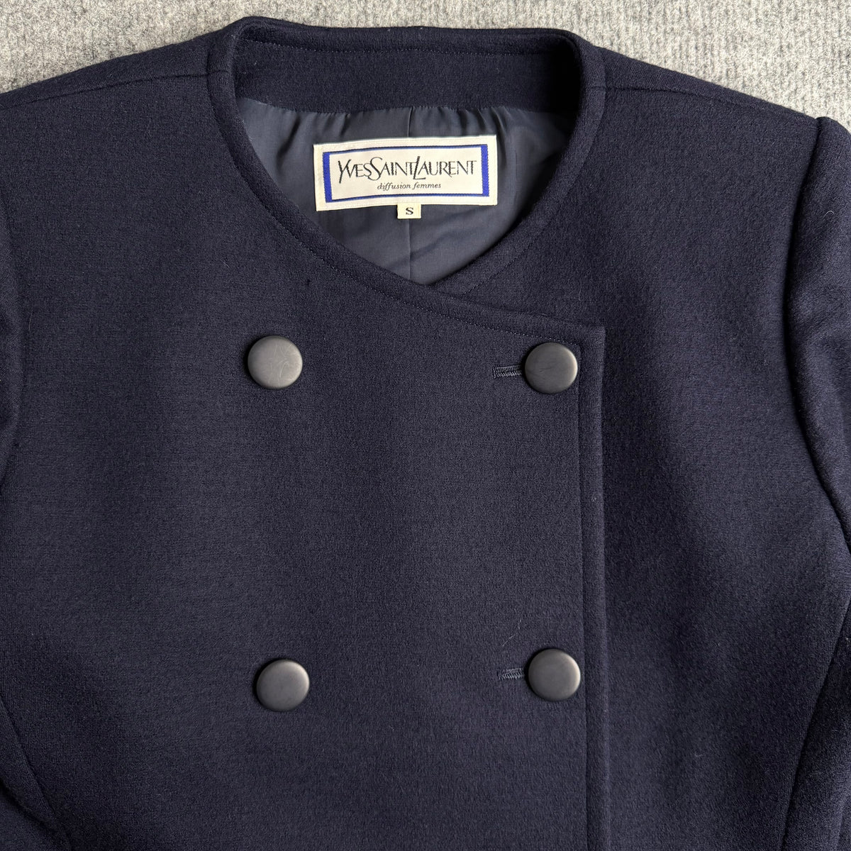Yves Saint Laurent jakke (Str. S)