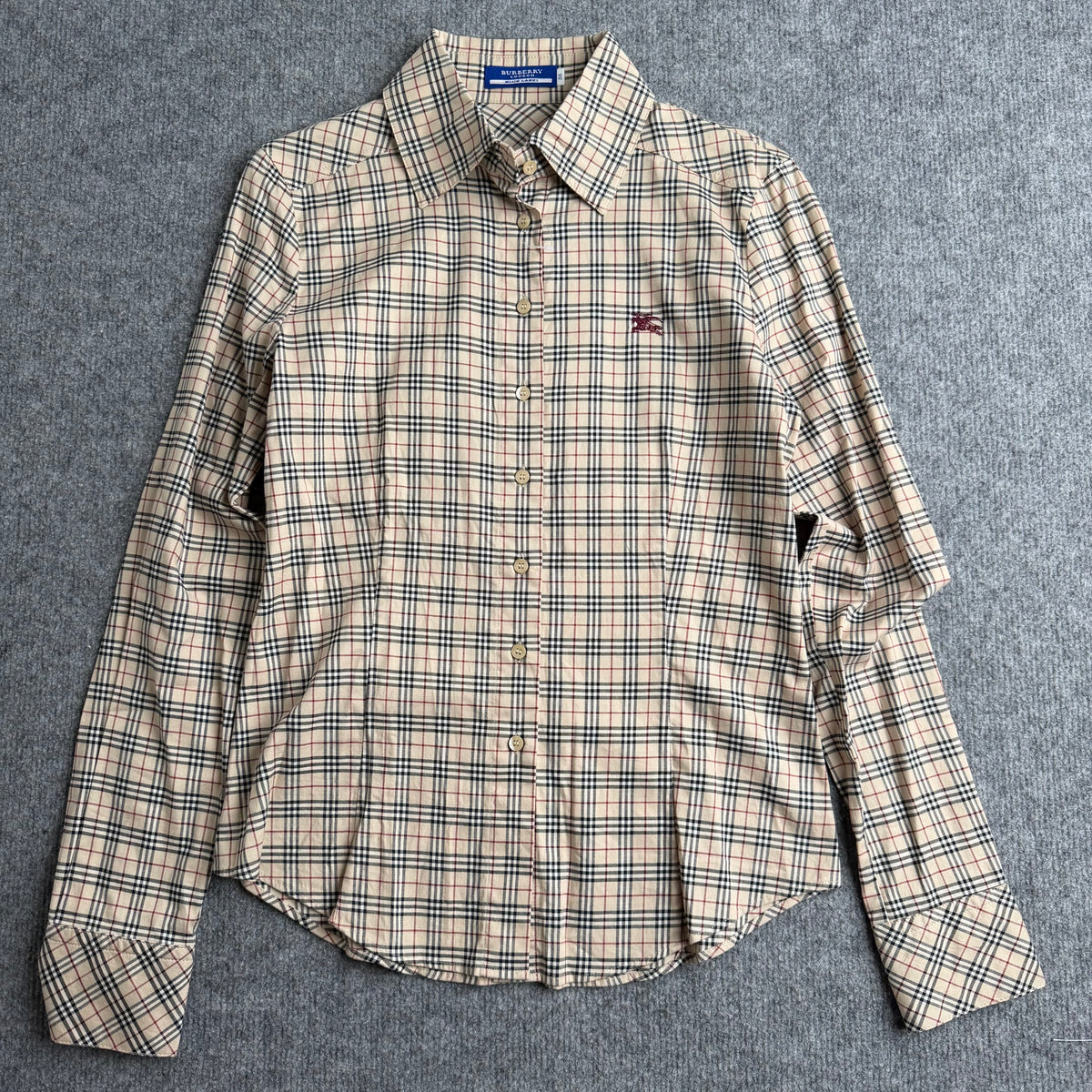 Burberry skjorte (Str. S)