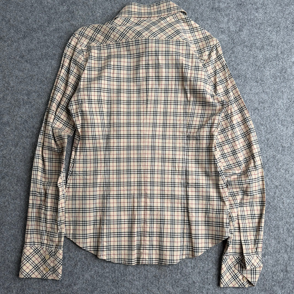 Burberry skjorte (Str. S)
