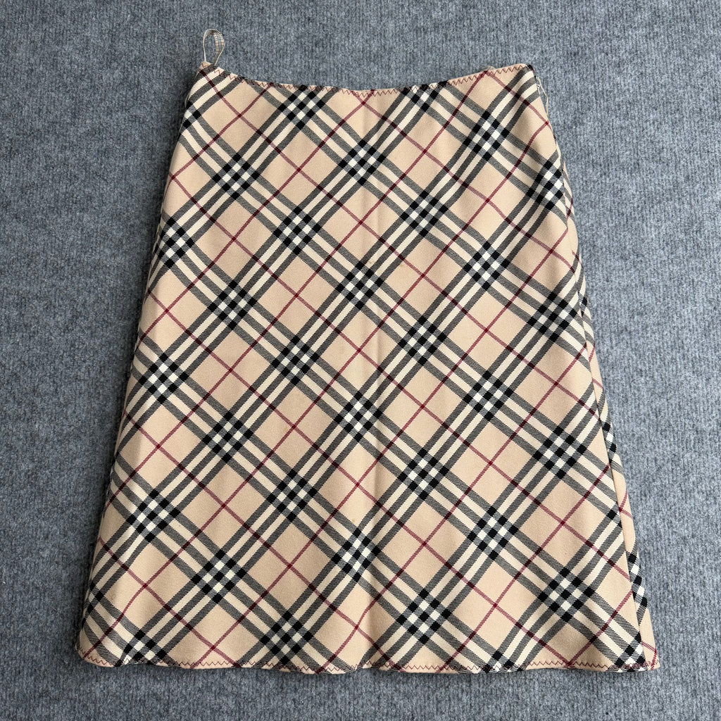 Burberry nederdel (Str. 36)