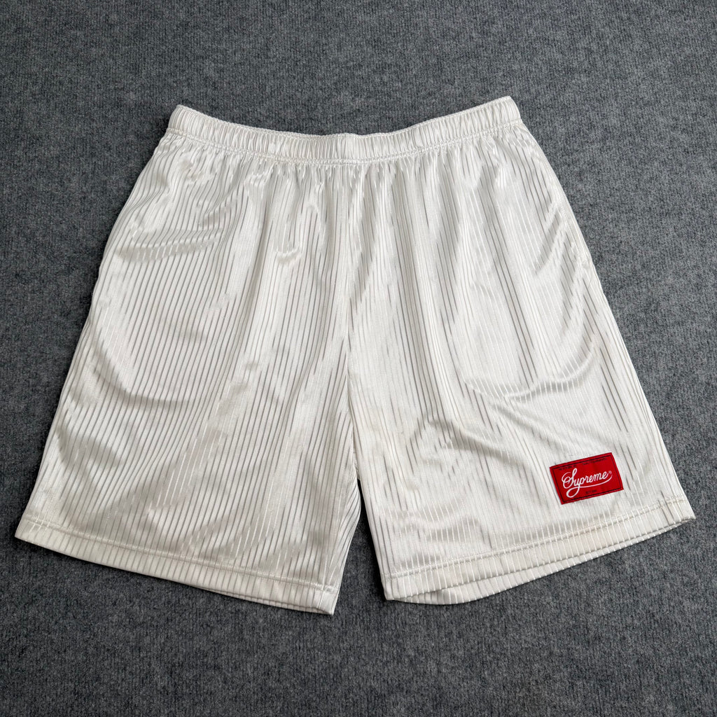 Supreme shorts (Str. L)