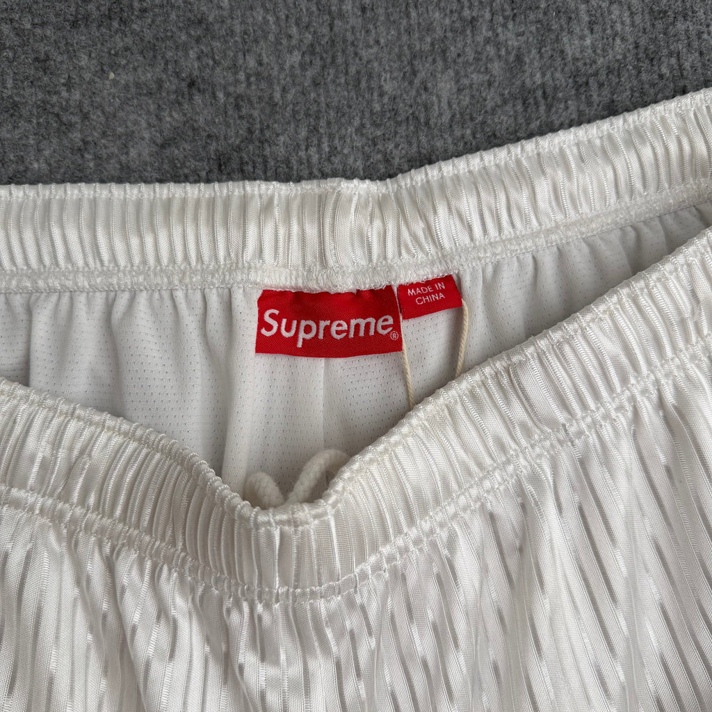 Supreme shorts (Str. L)