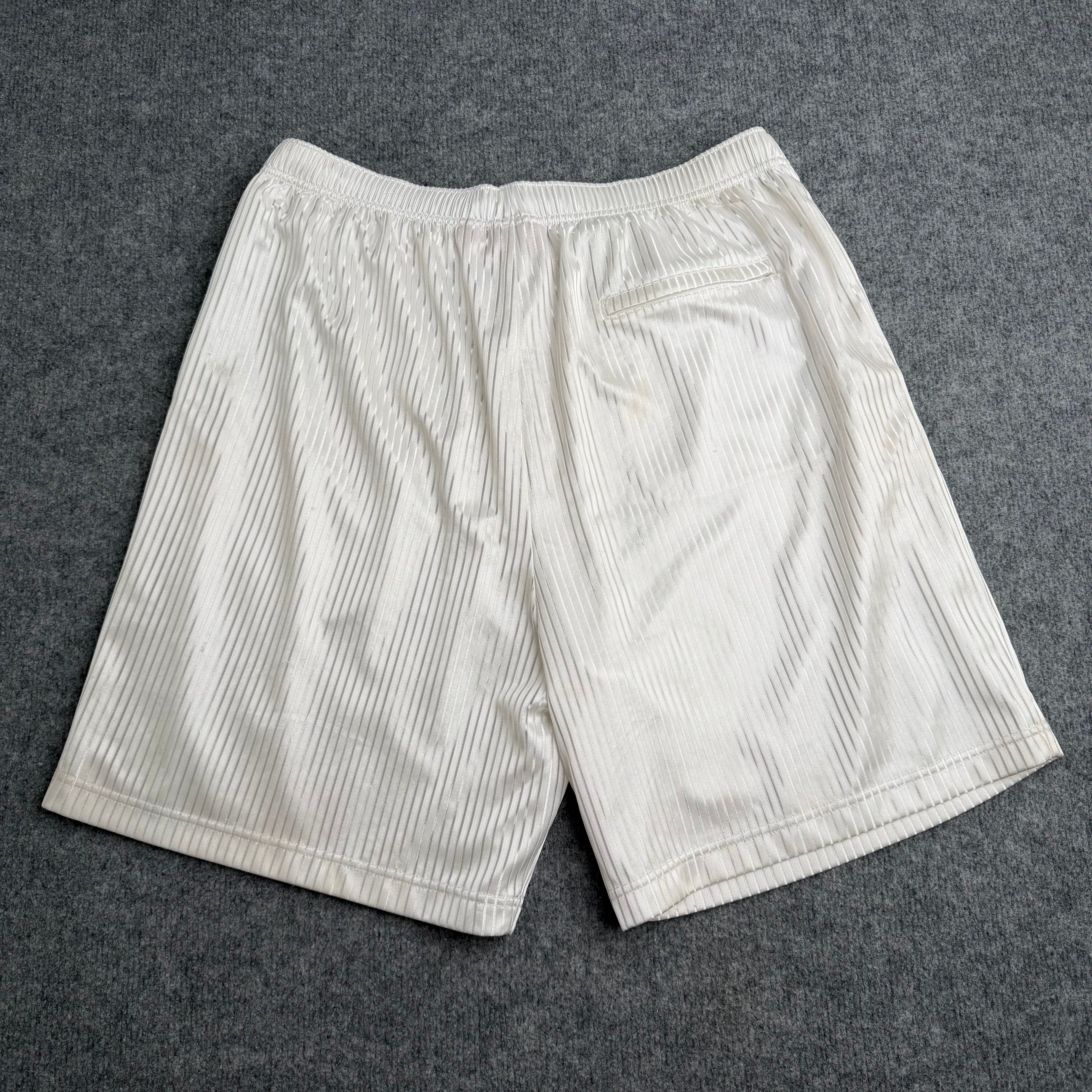 Supreme shorts (Str. L)