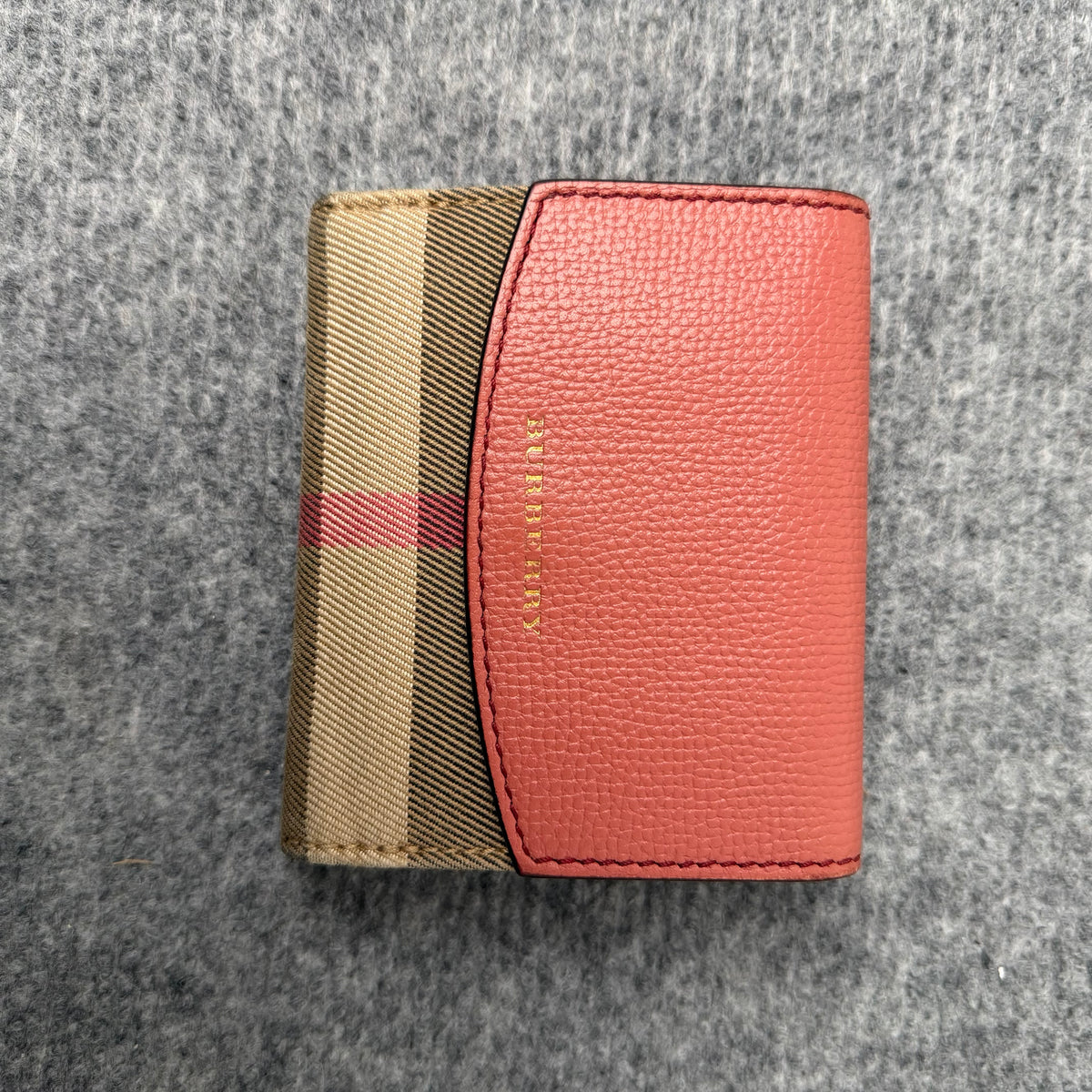 Burberry pung