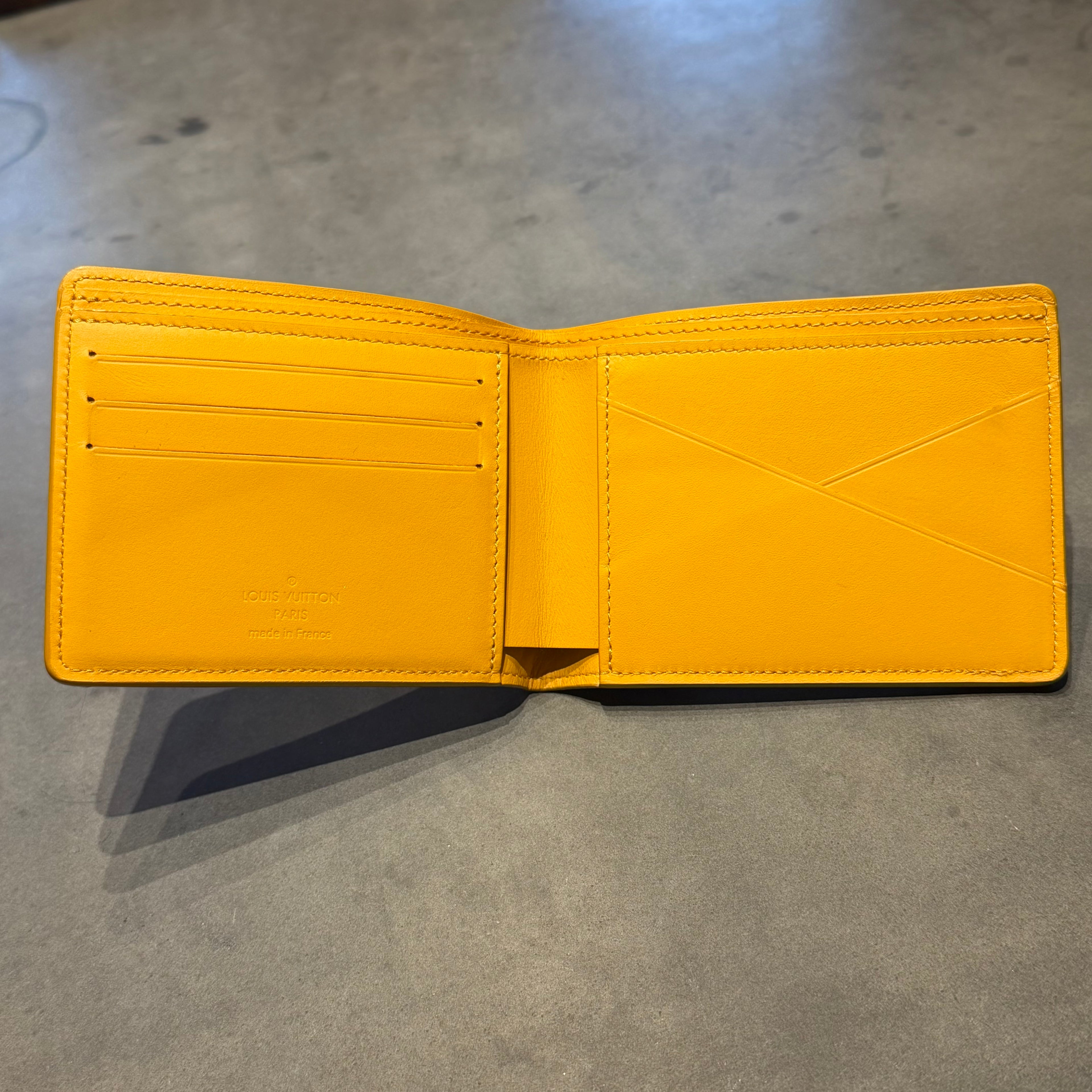 Louis Vuitton Pung