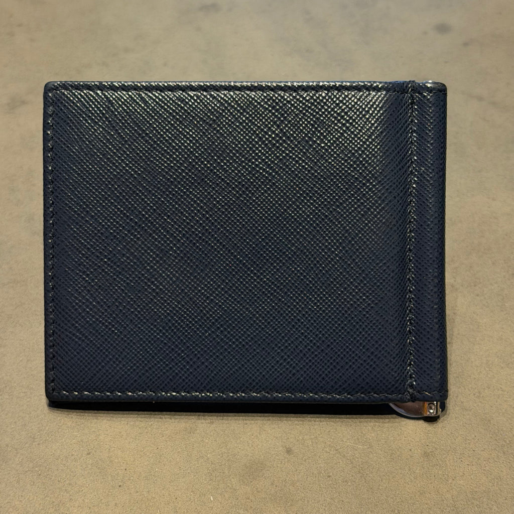 Prada Pung