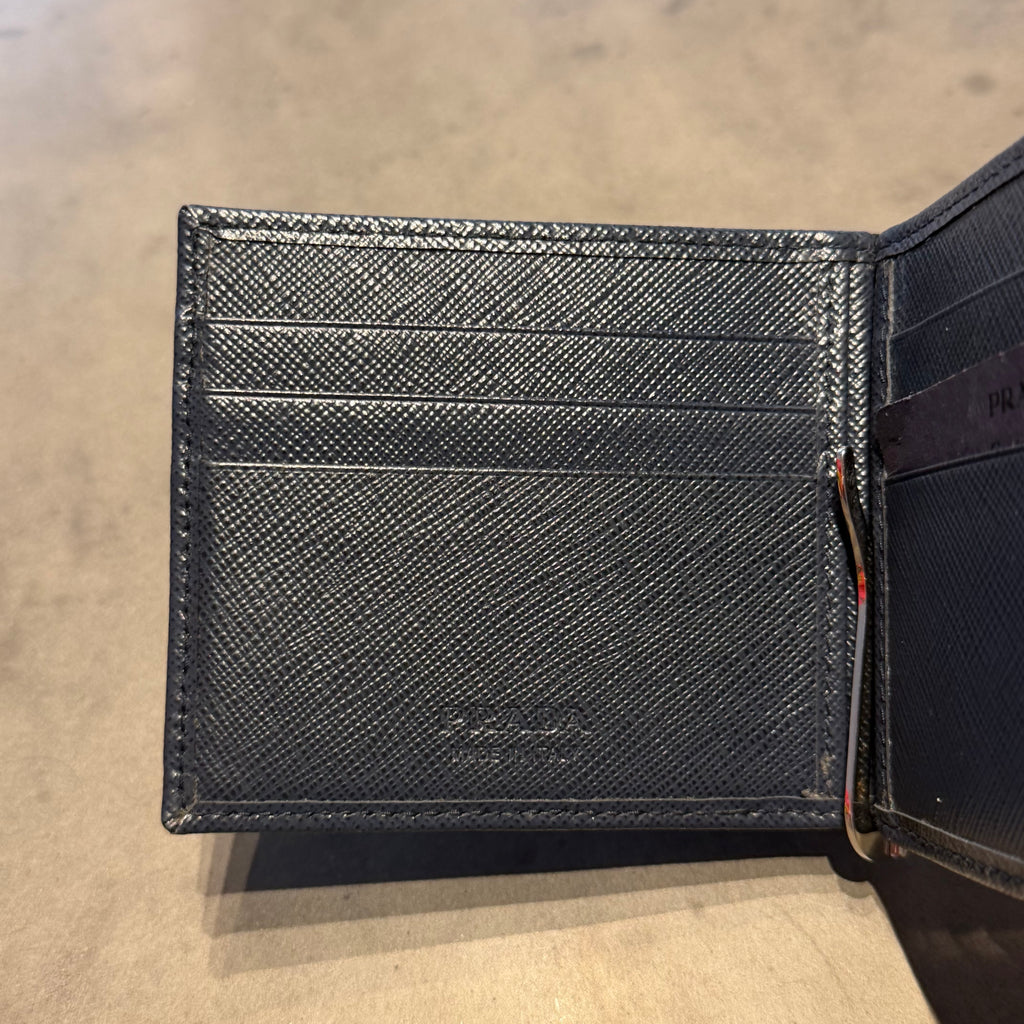 Prada Pung