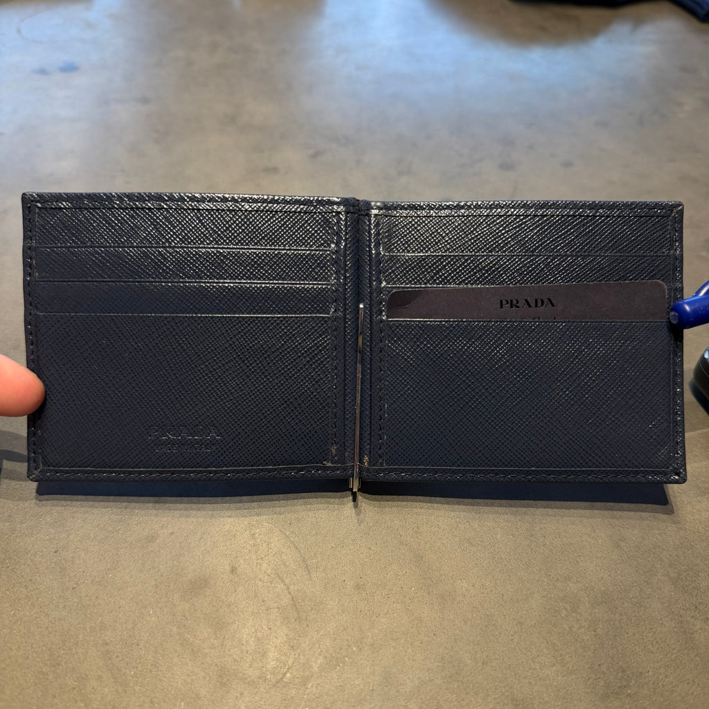 Prada Pung