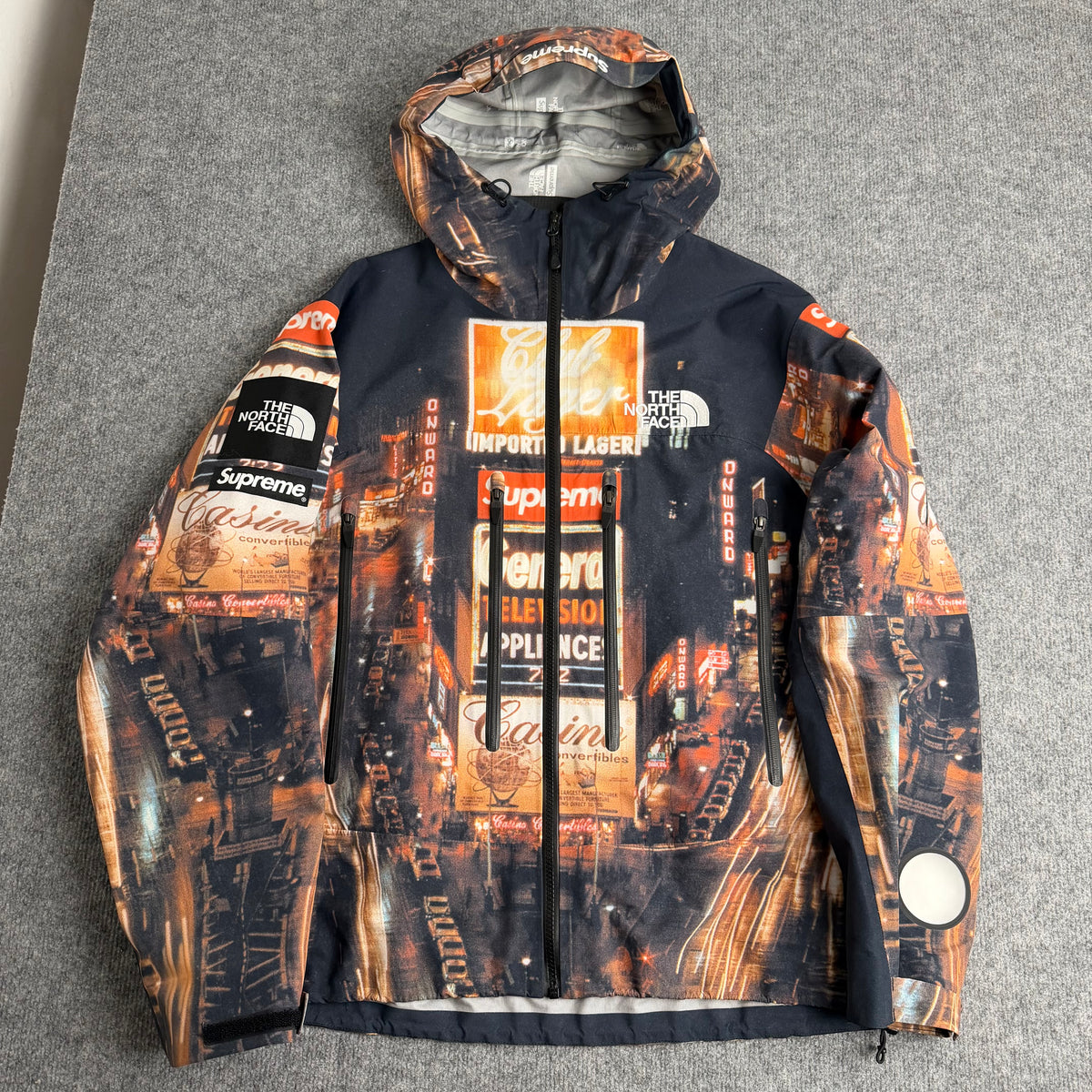 Supreme x The North Face jakke (Str. M)