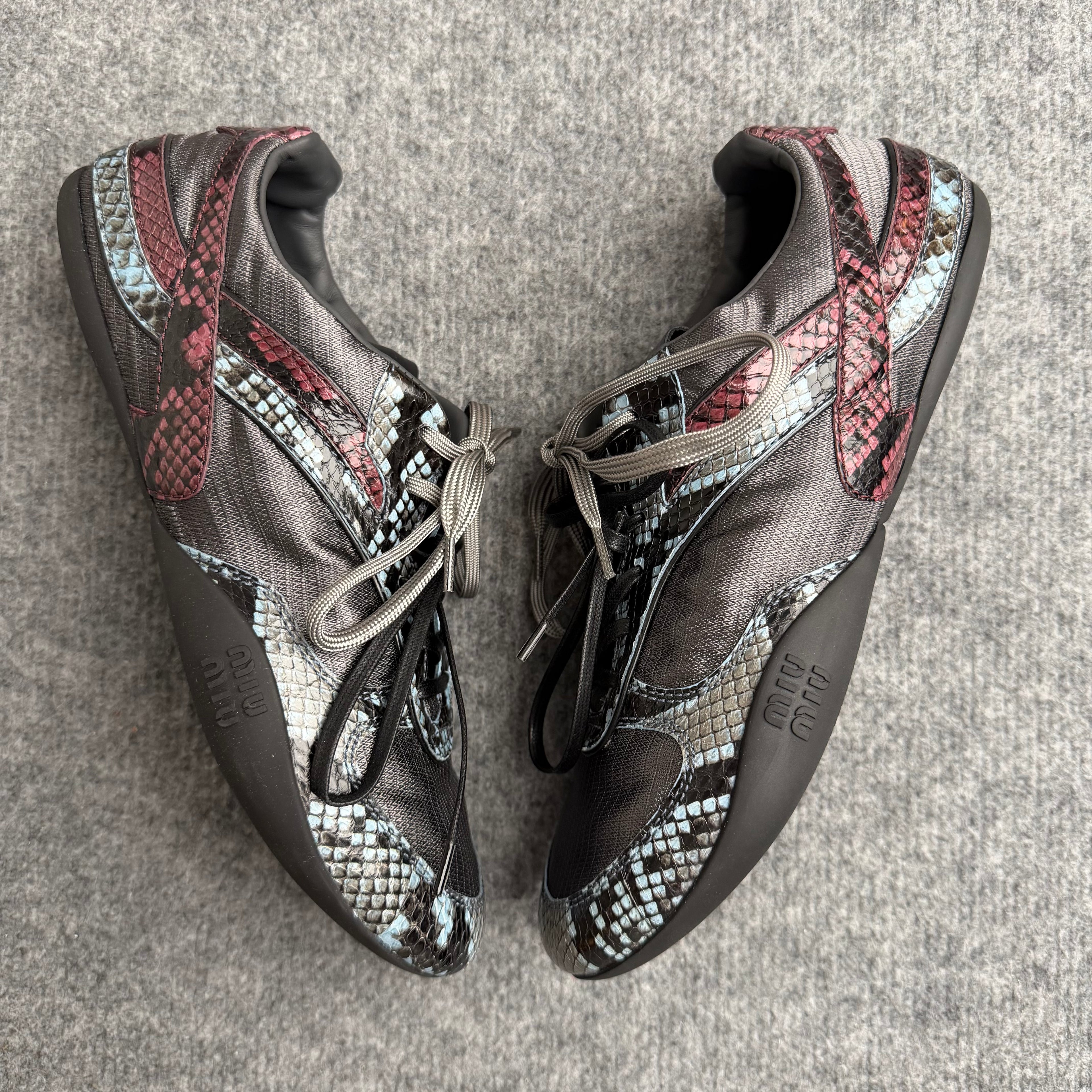 Miu Miu sneakers (Str. 40)