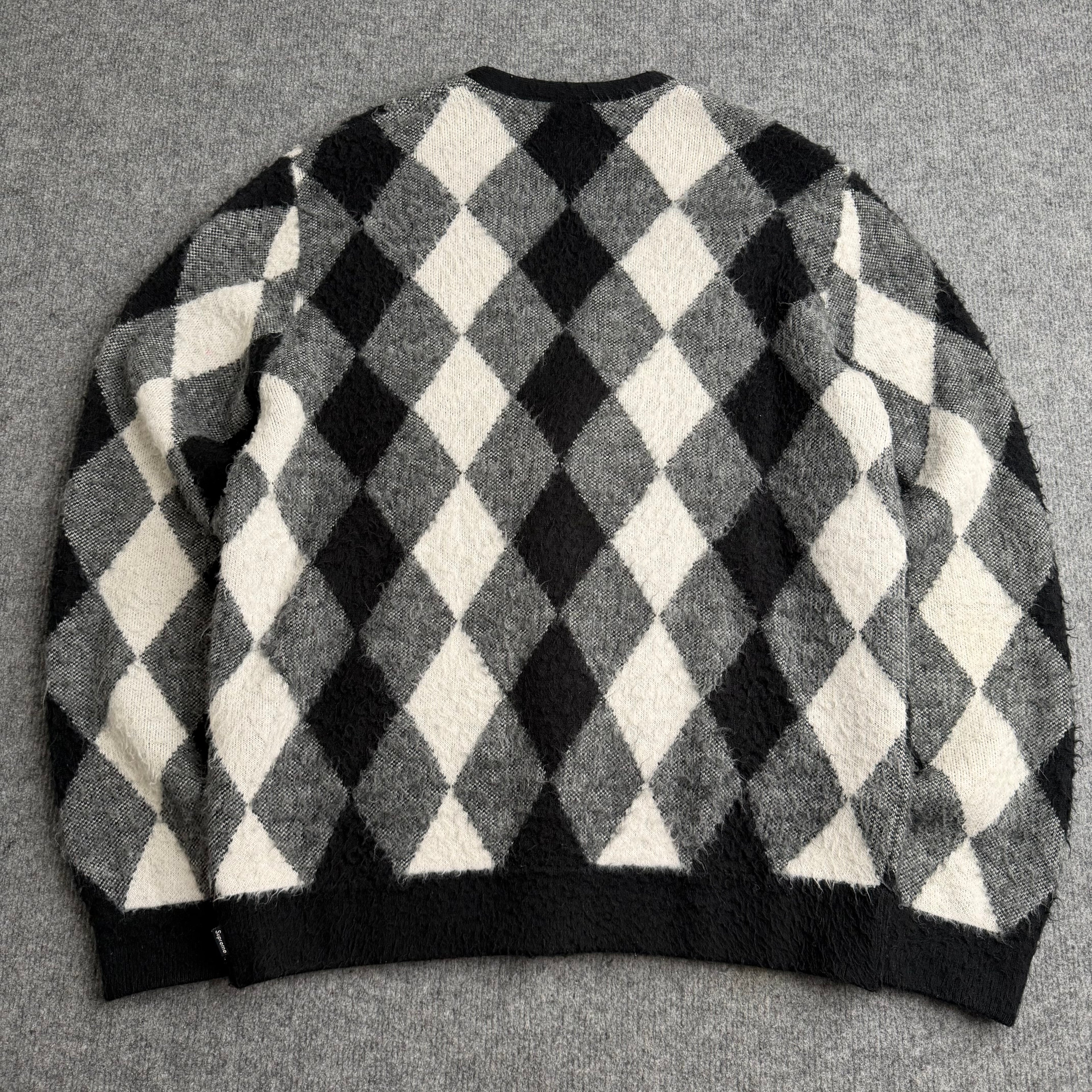 Supreme cardigan (Str. M)