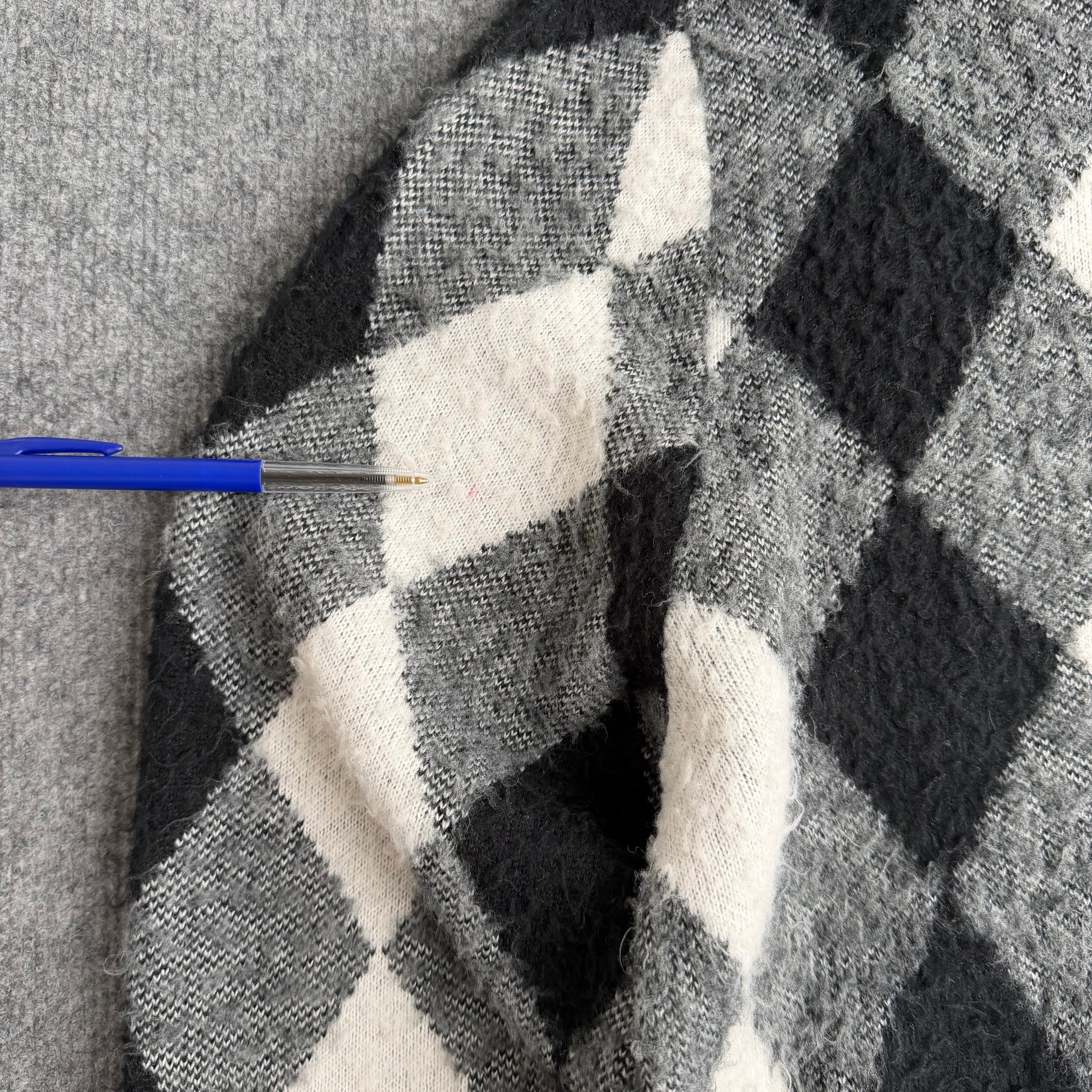 Supreme cardigan (Str. M)