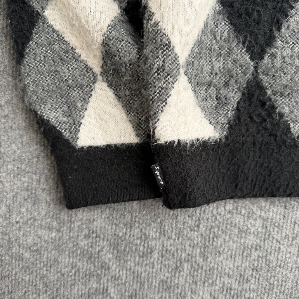 Supreme cardigan (Str. M)