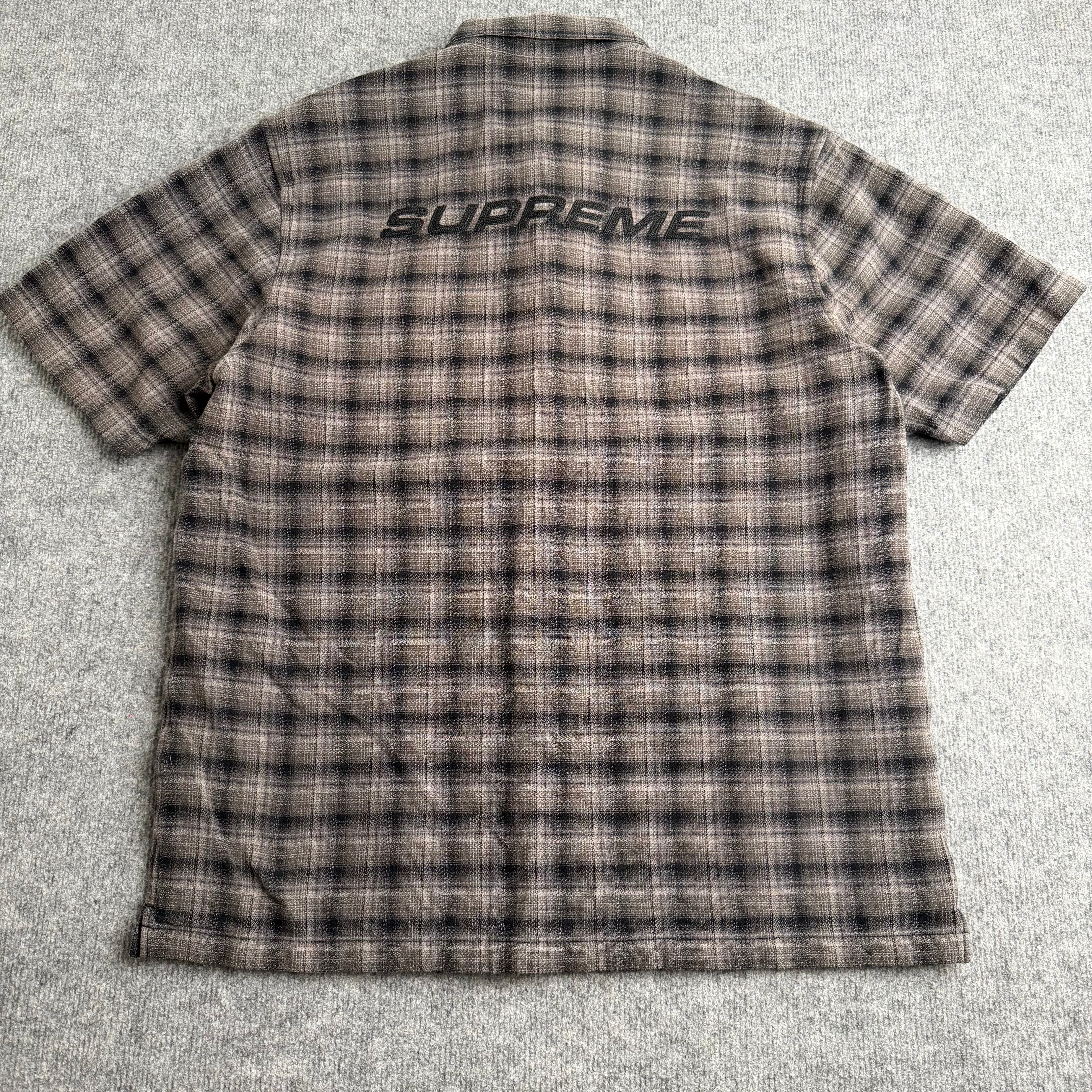 Supreme skjorte (Str. L)