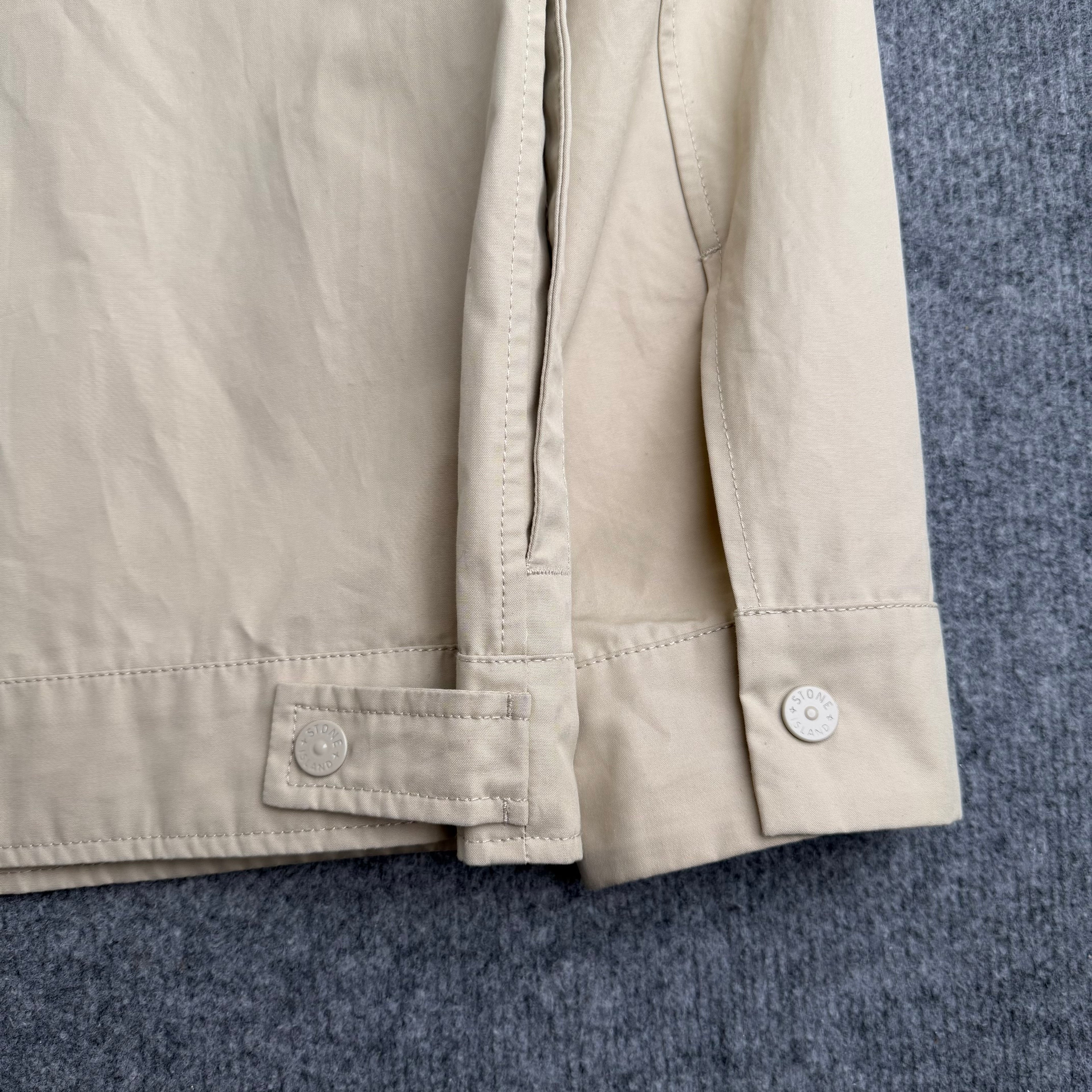Stone Island jakke (Str. M)