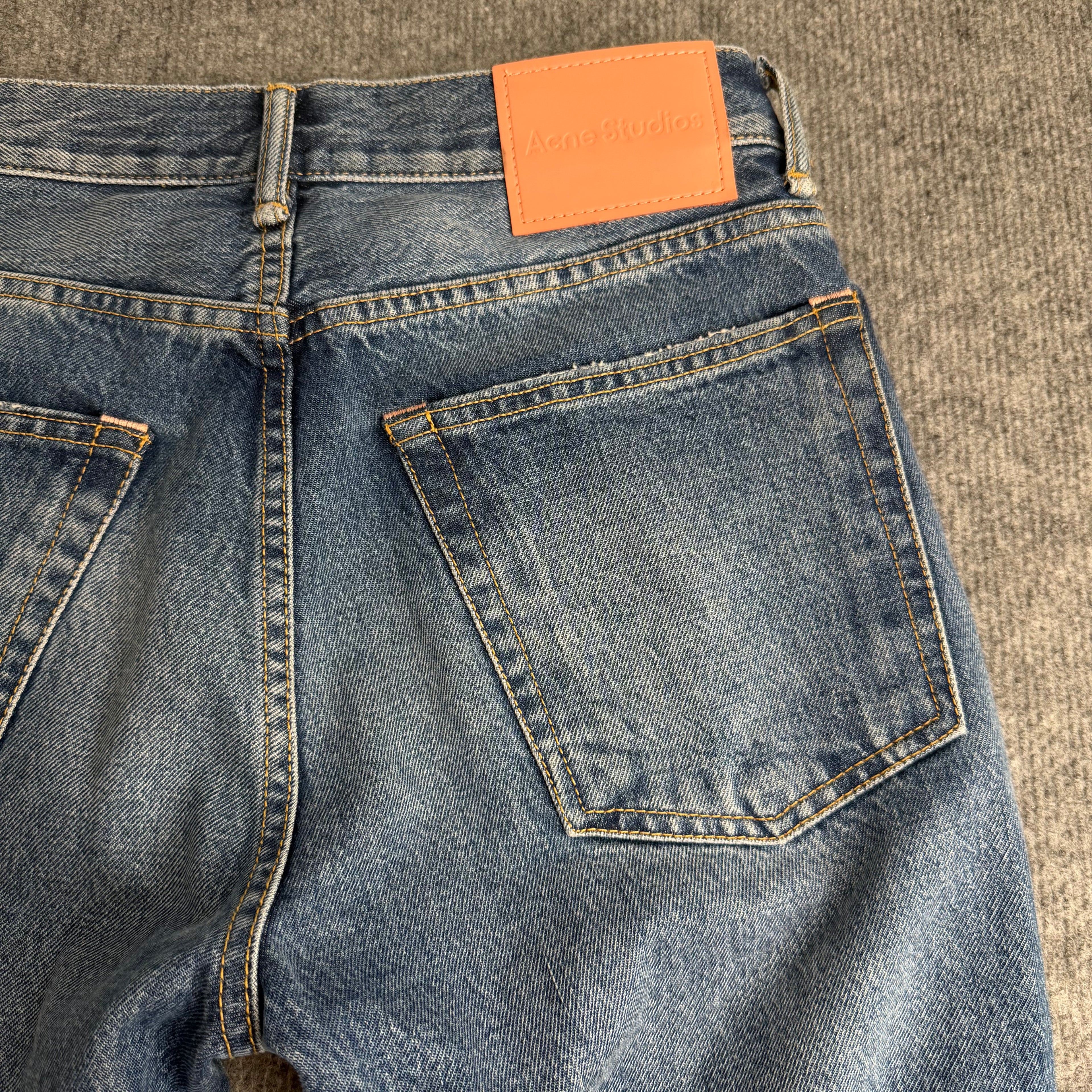 Acne Studios bukser (Str. 32)