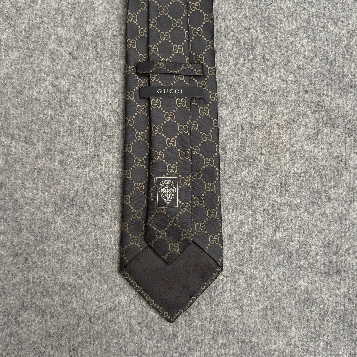 Gucci slips