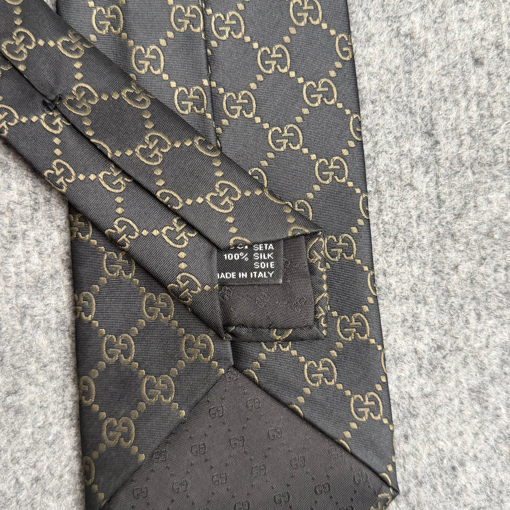 Gucci slips