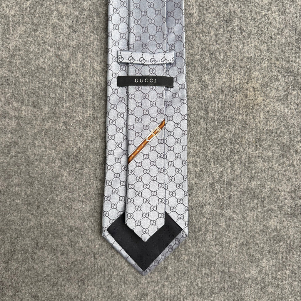 Gucci slips