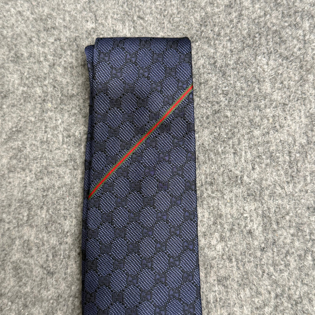 Gucci slips