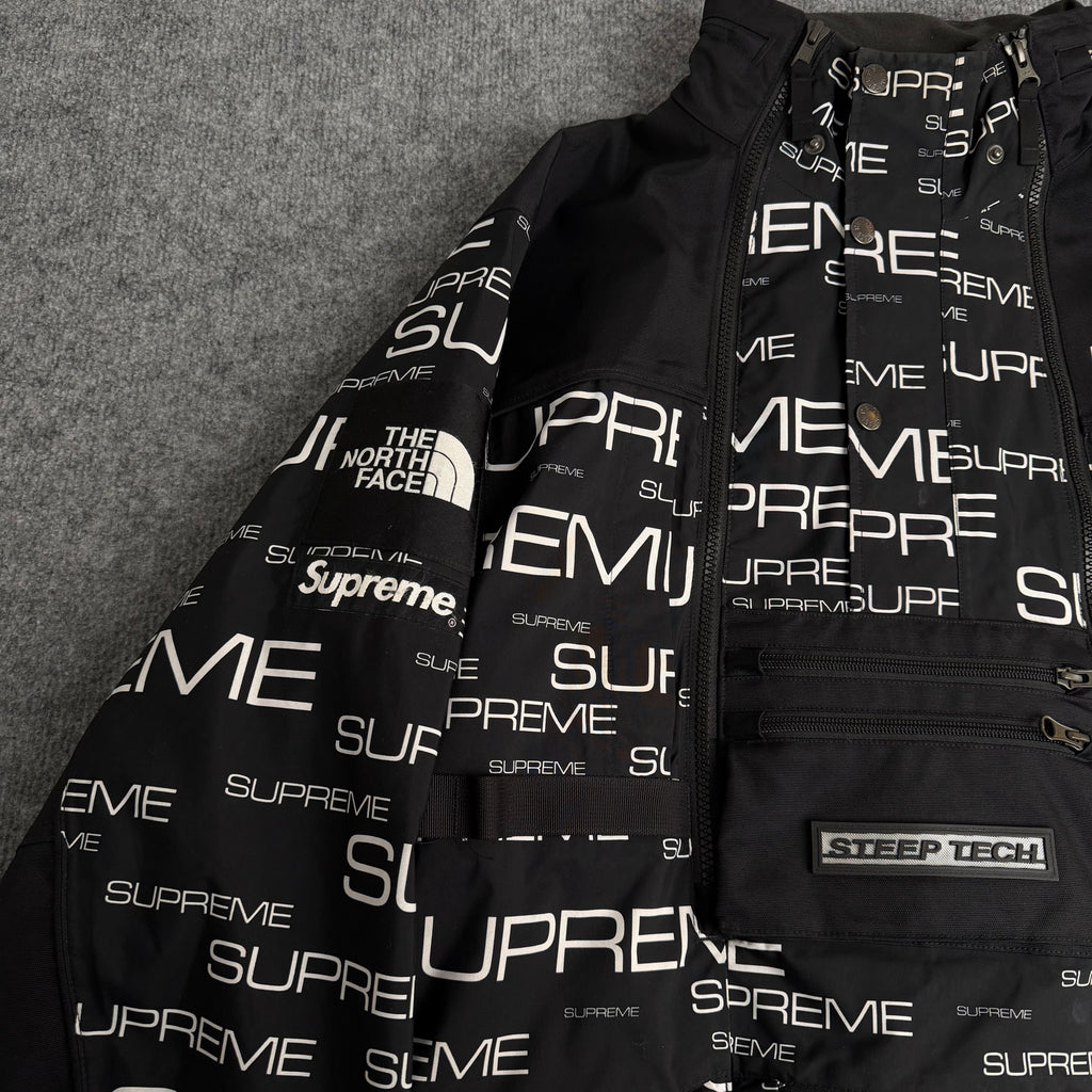 Supreme x The North Face jakke (Str. L)