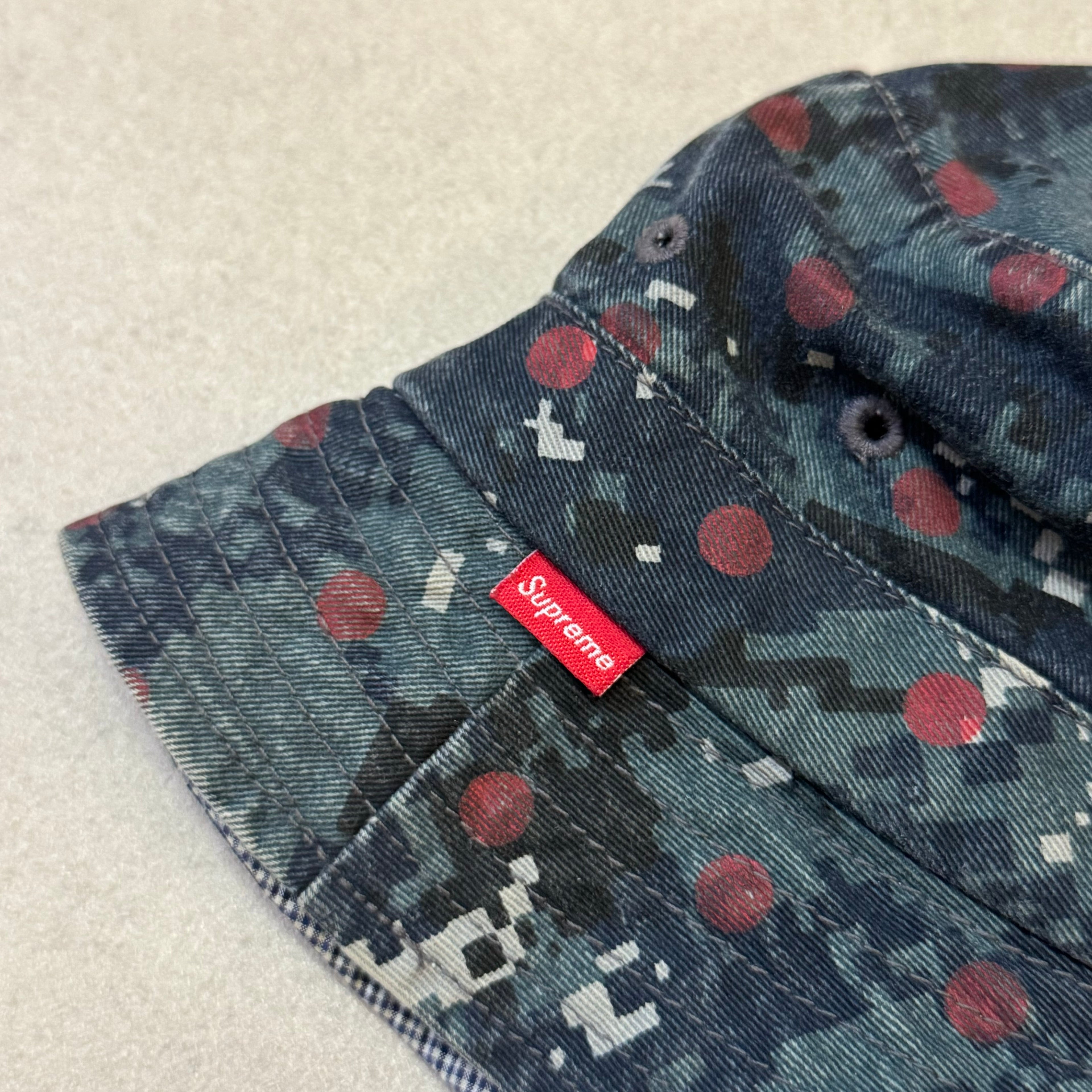 Supreme x Comme Des Garcons bøllehat (Str M-L)