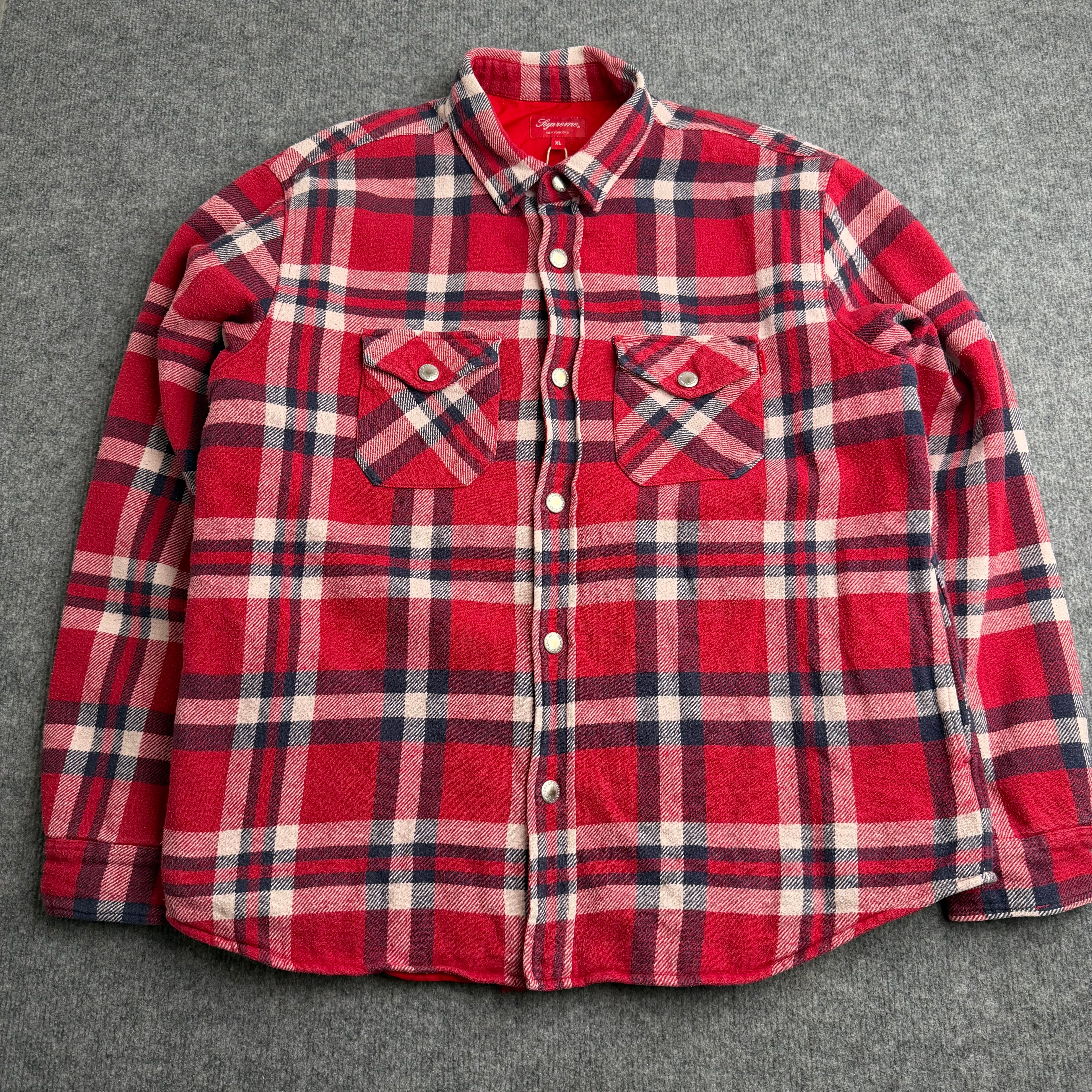Supreme skjorte (Str. XL)