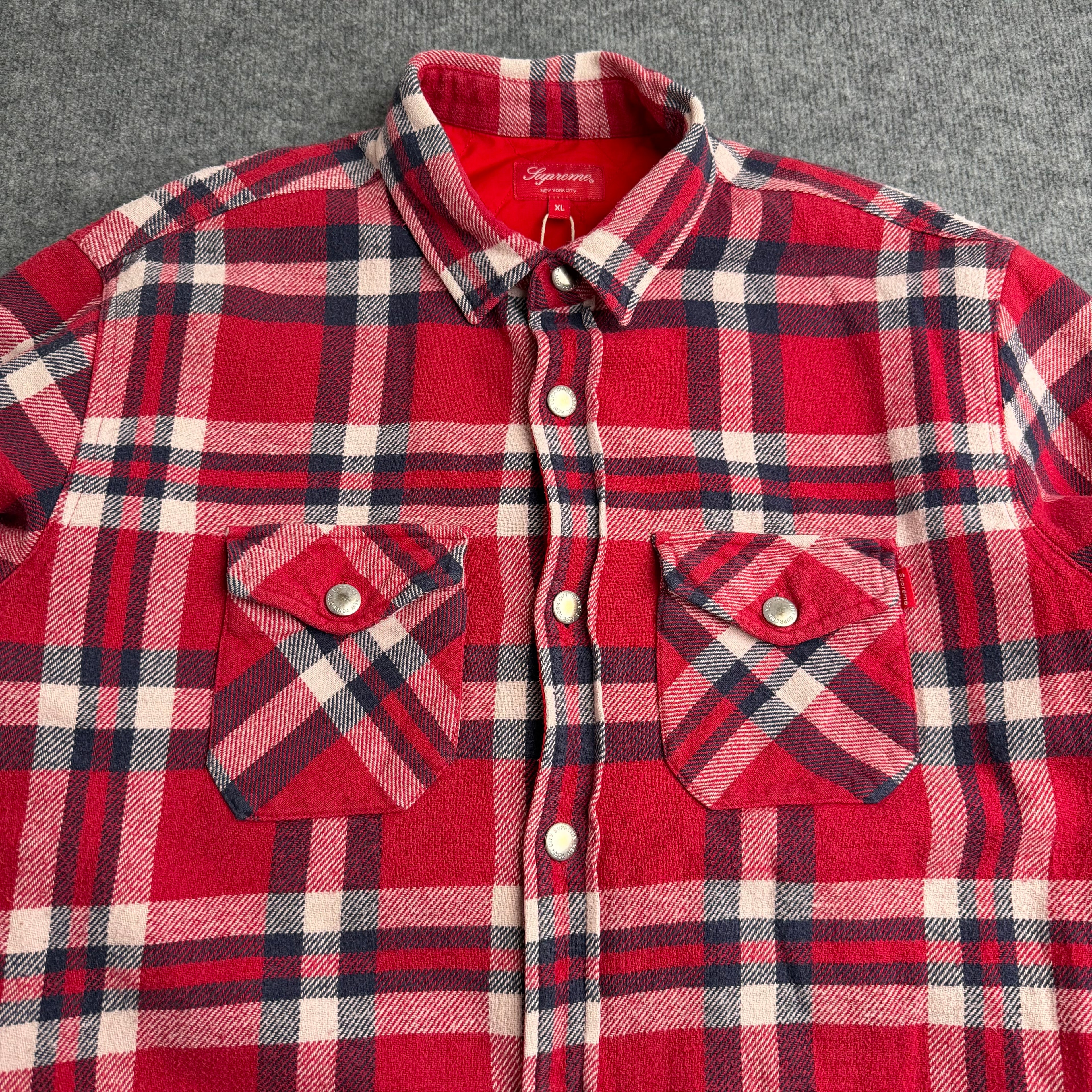 Supreme skjorte (Str. XL)