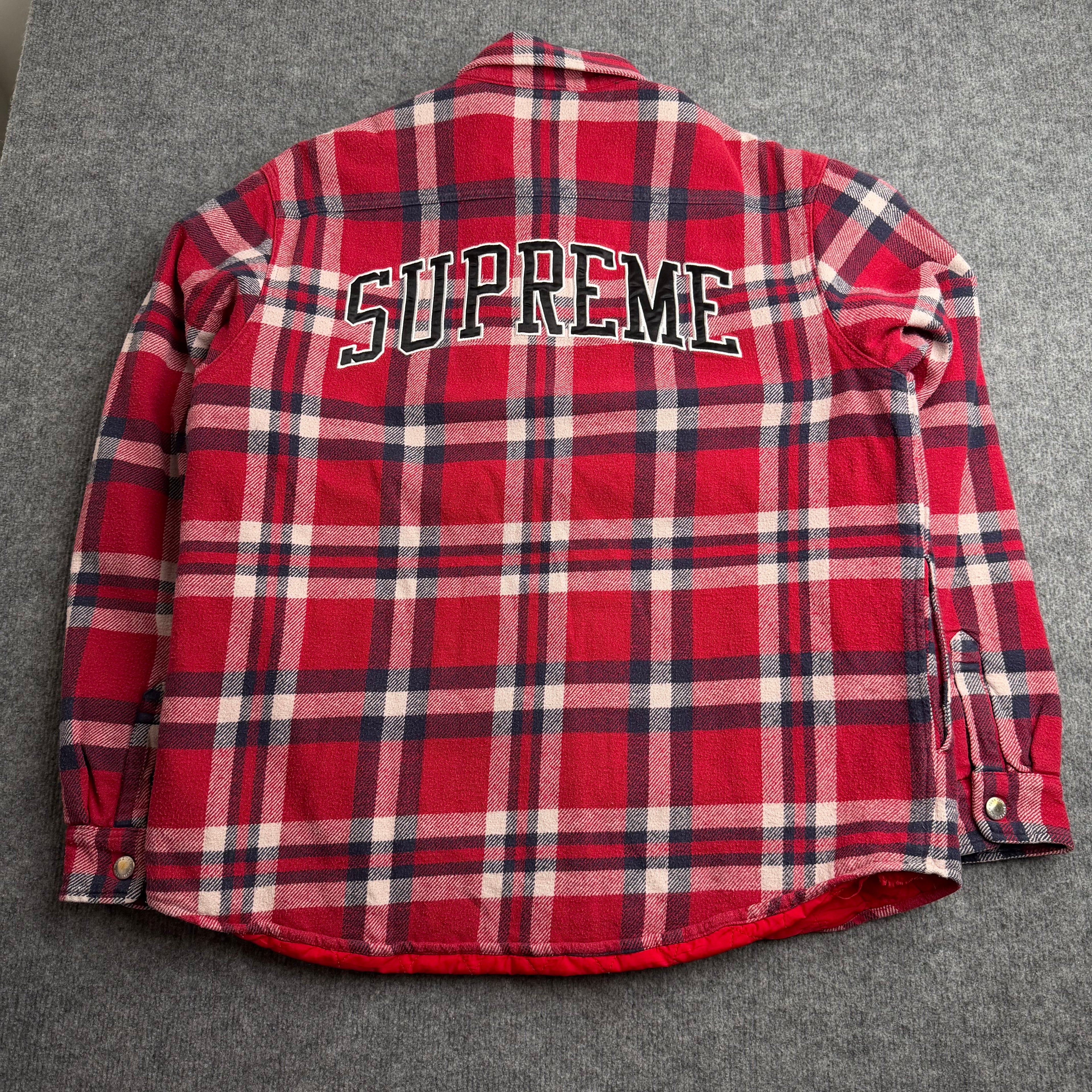 Supreme skjorte (Str. XL)