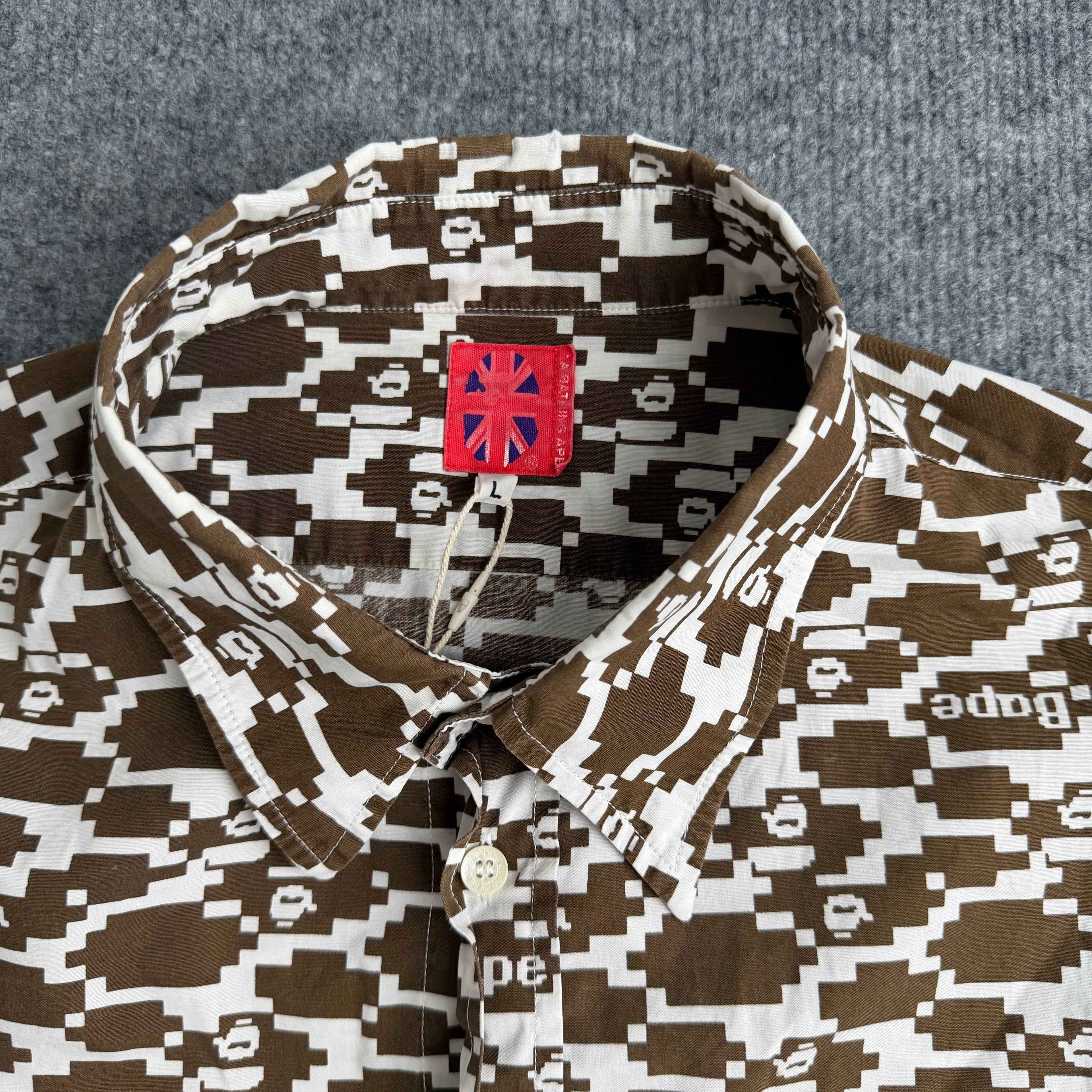 A bathing ape skjorte (Str. L)
