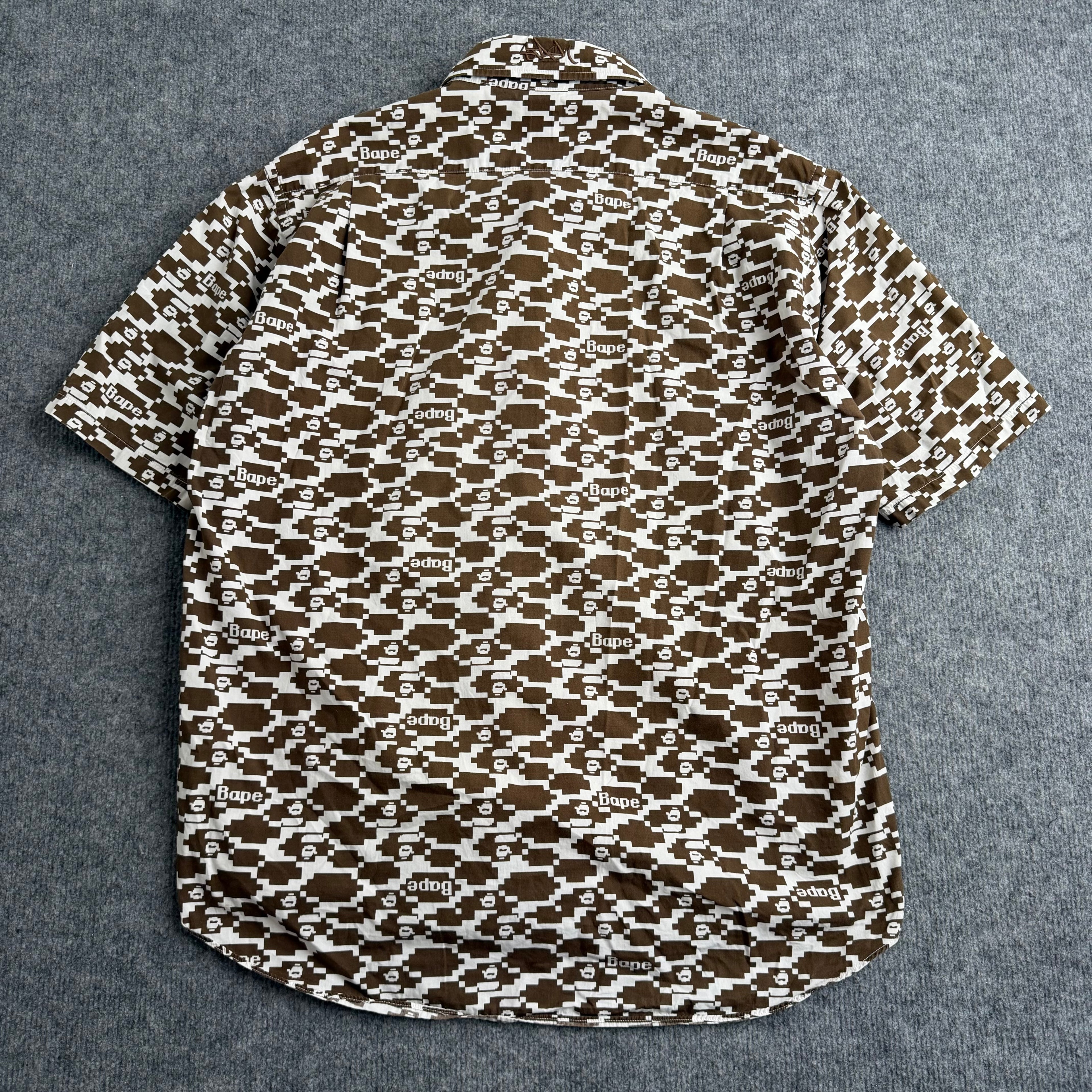 A bathing ape skjorte (Str. L)
