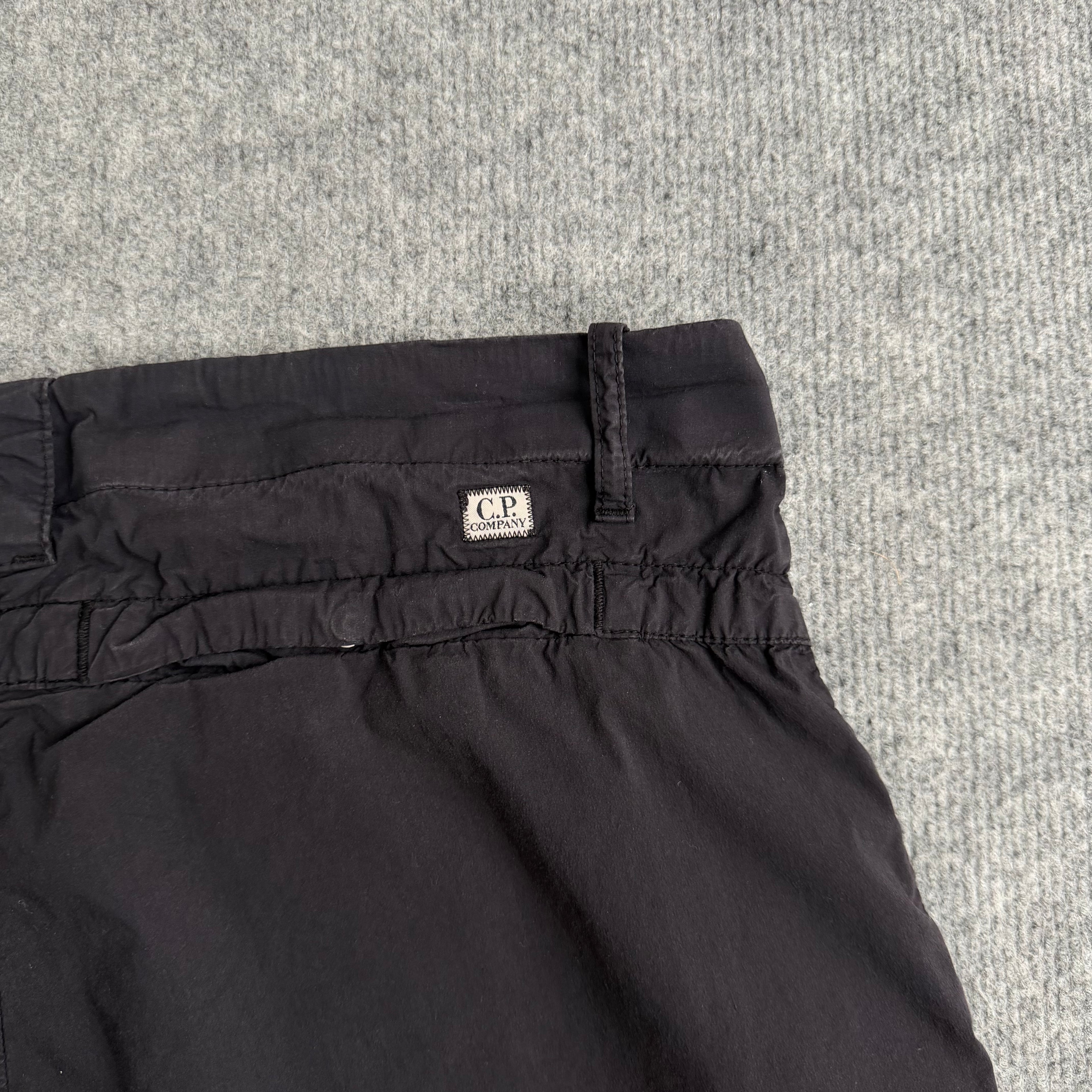 C.P Company shorts (Str. S)