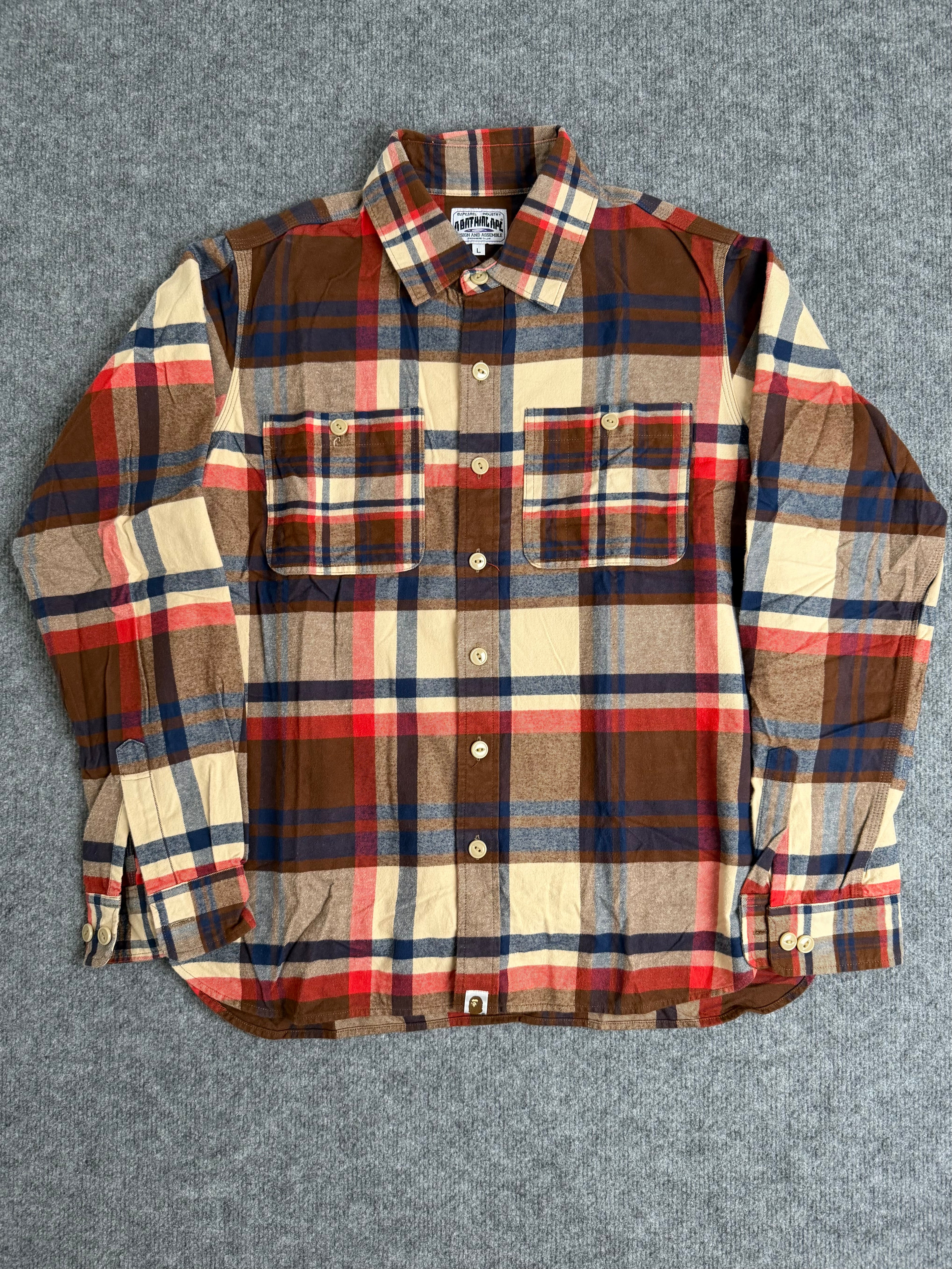 A bathing ape skjorte (Str. L)