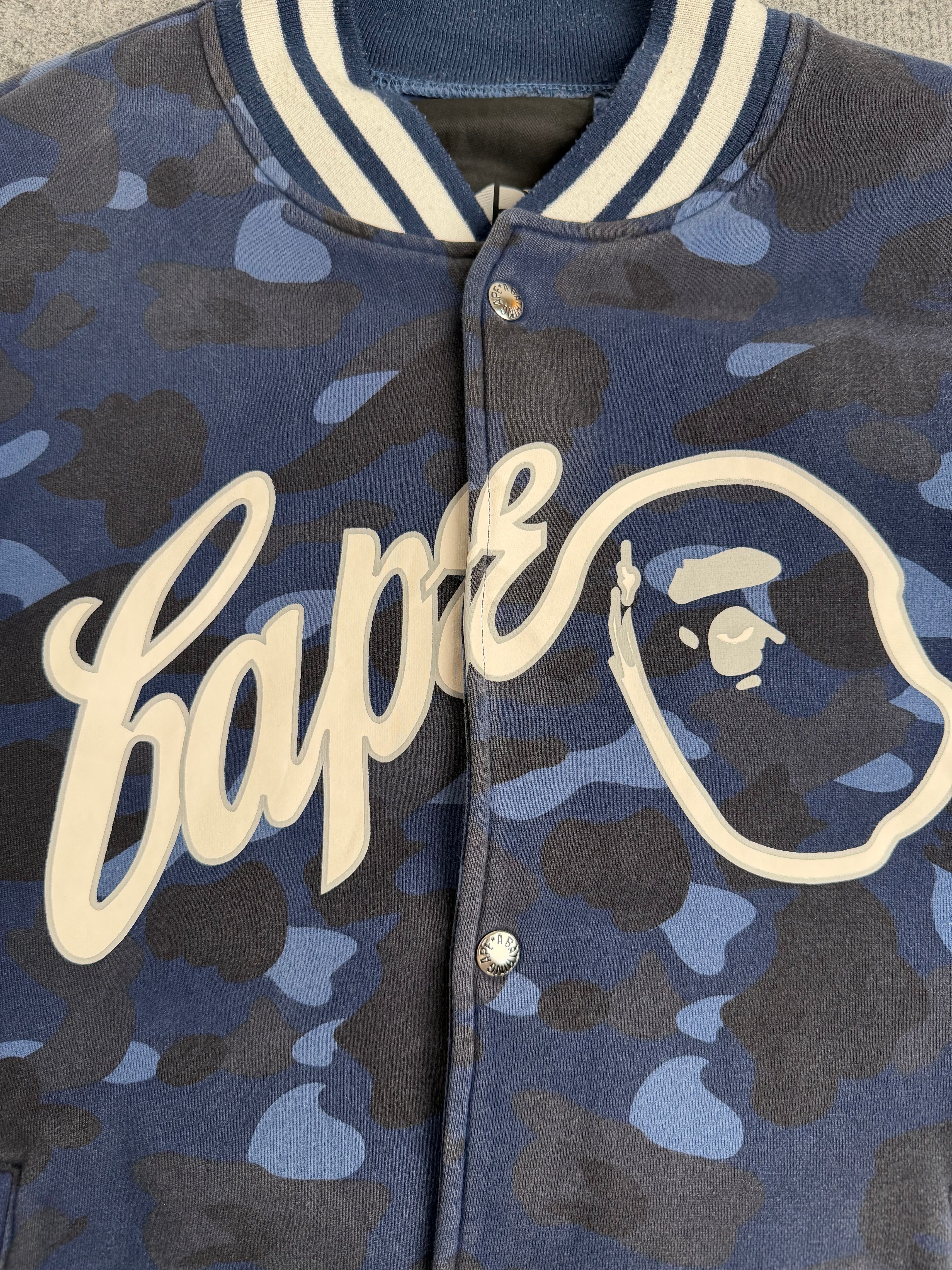 A bathing ape jakke (Str. L)