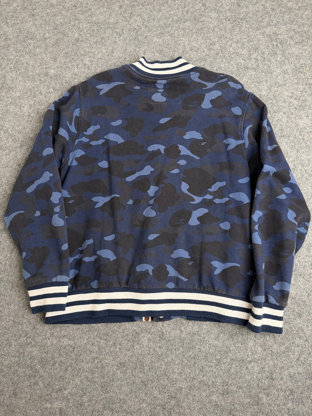 A bathing ape jakke (Str. L)