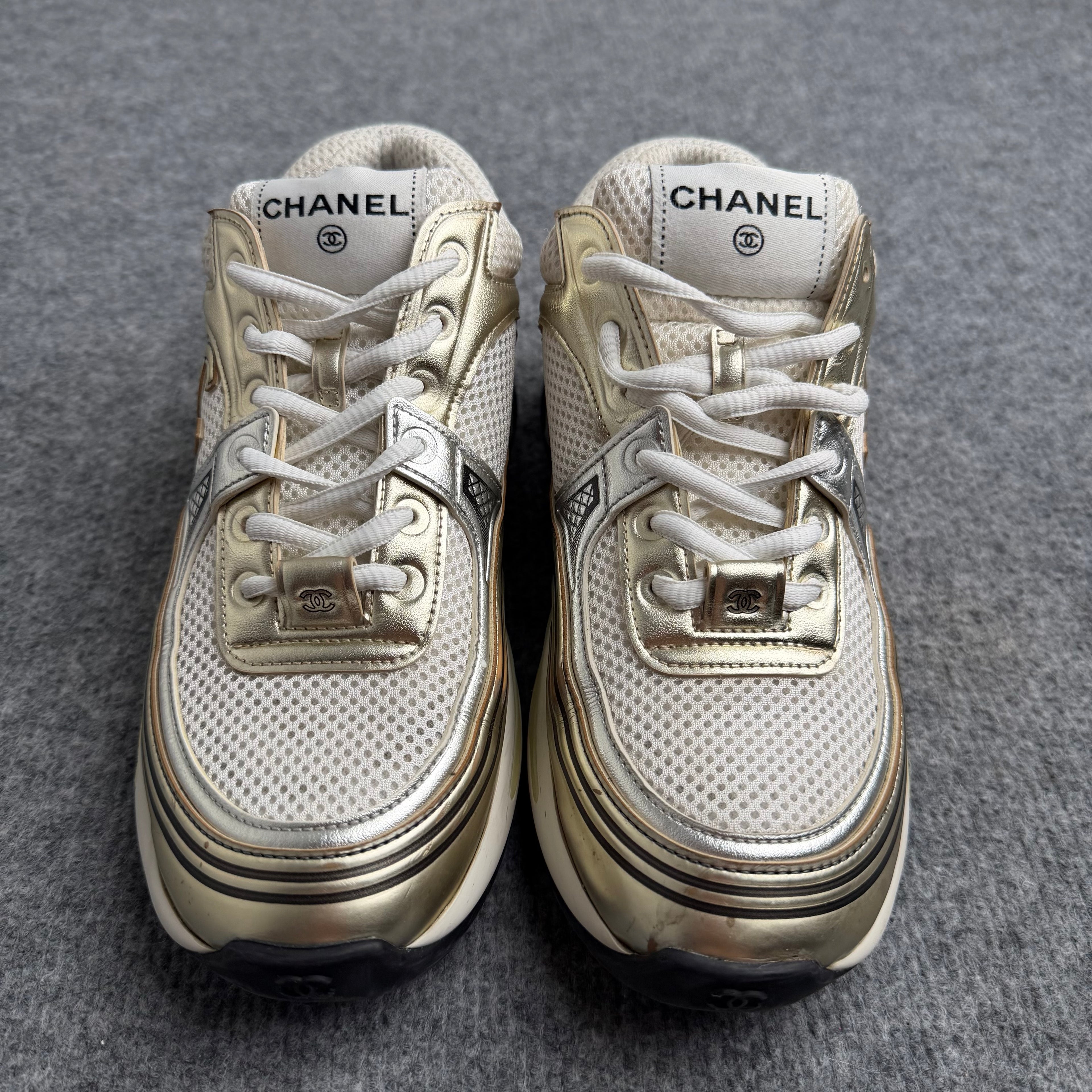Chanel runners (Str. 37)
