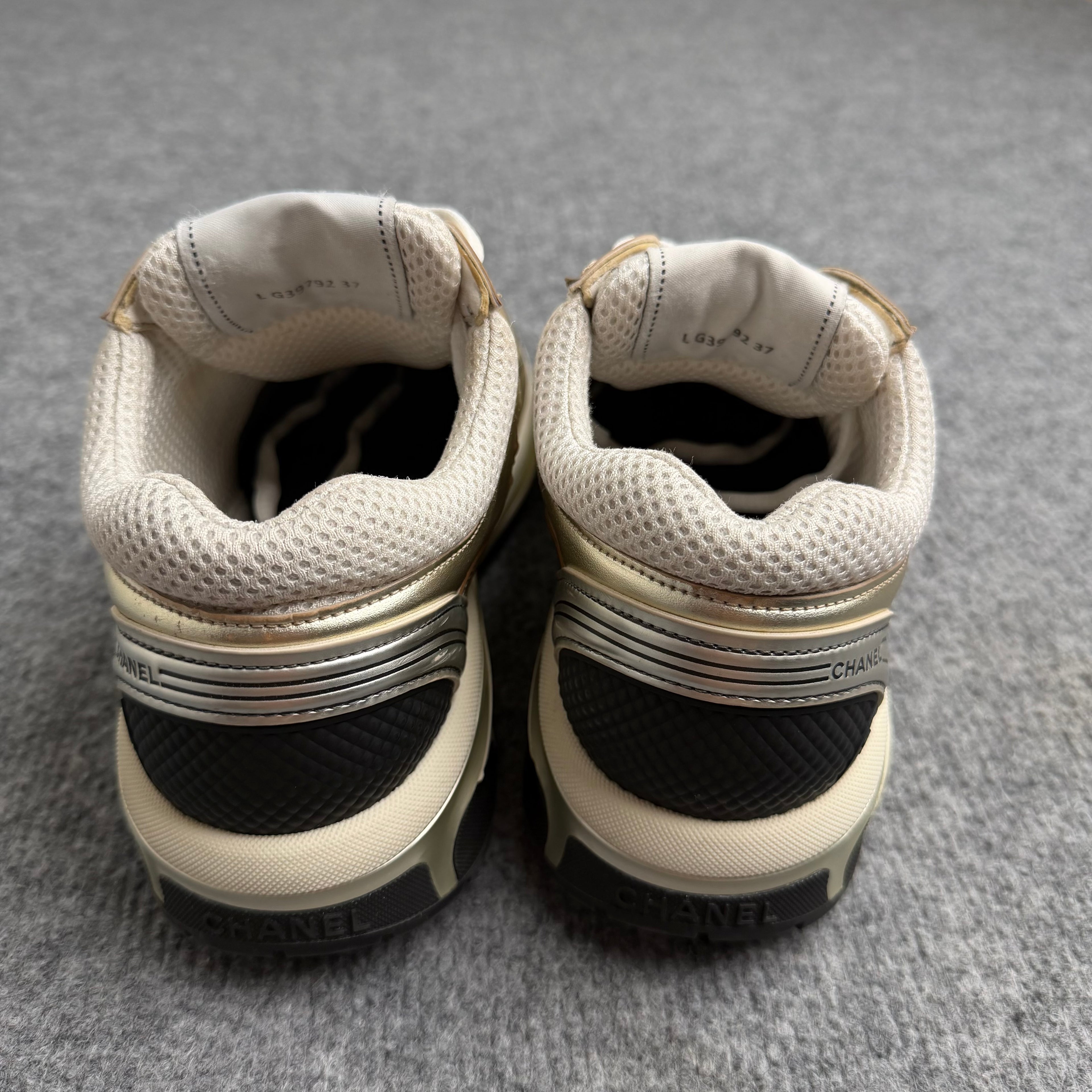 Chanel runners (Str. 37)