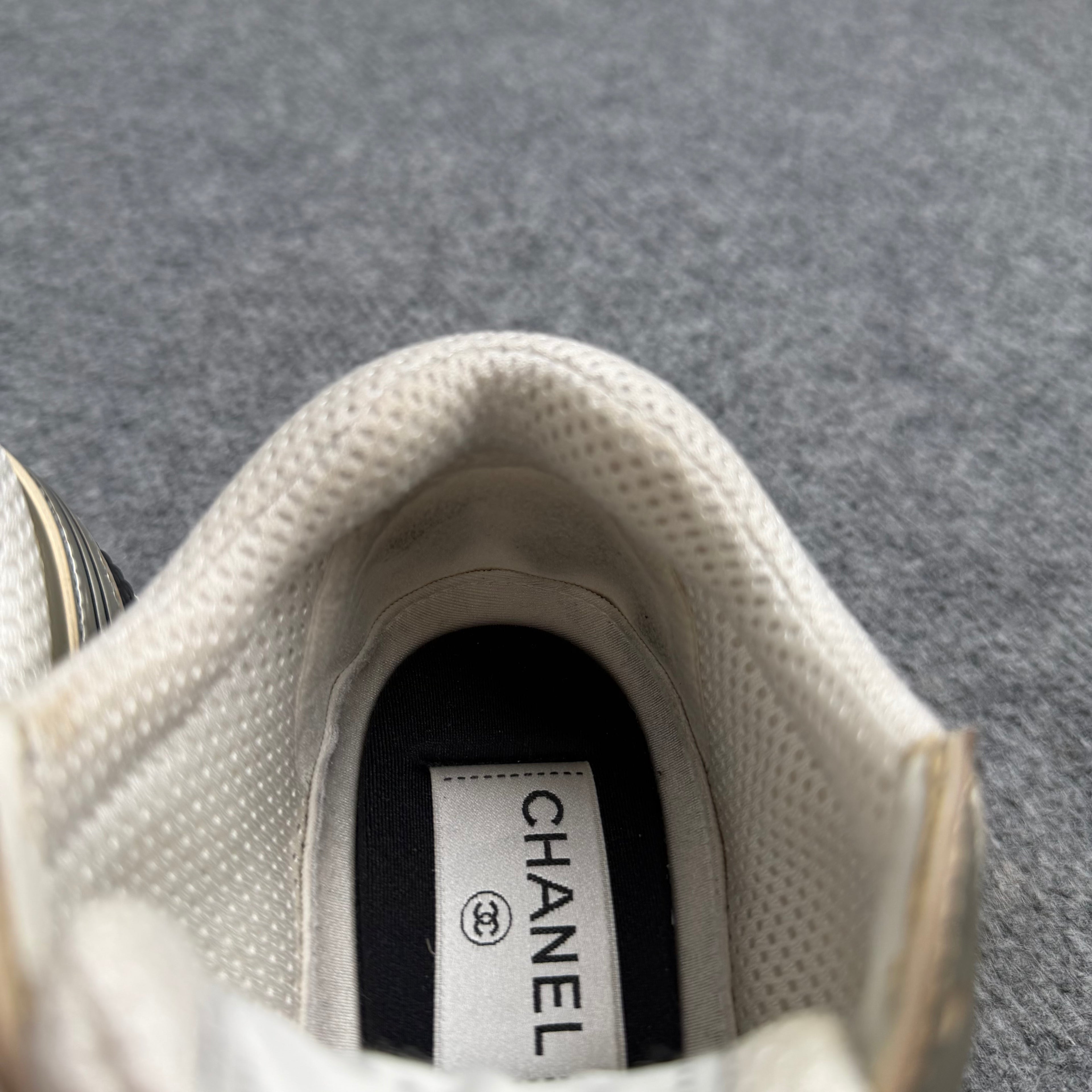 Chanel runners (Str. 37)