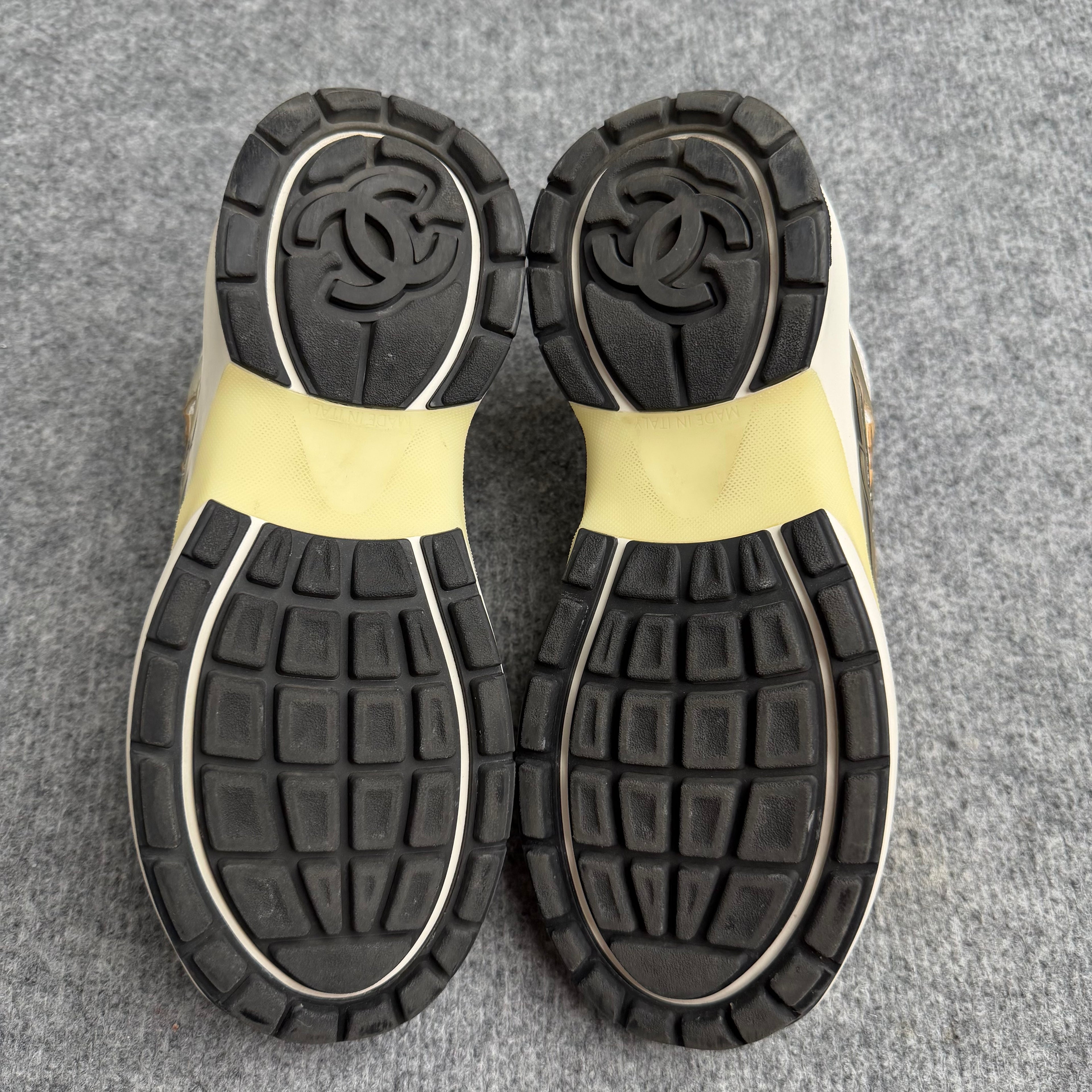 Chanel runners (Str. 37)