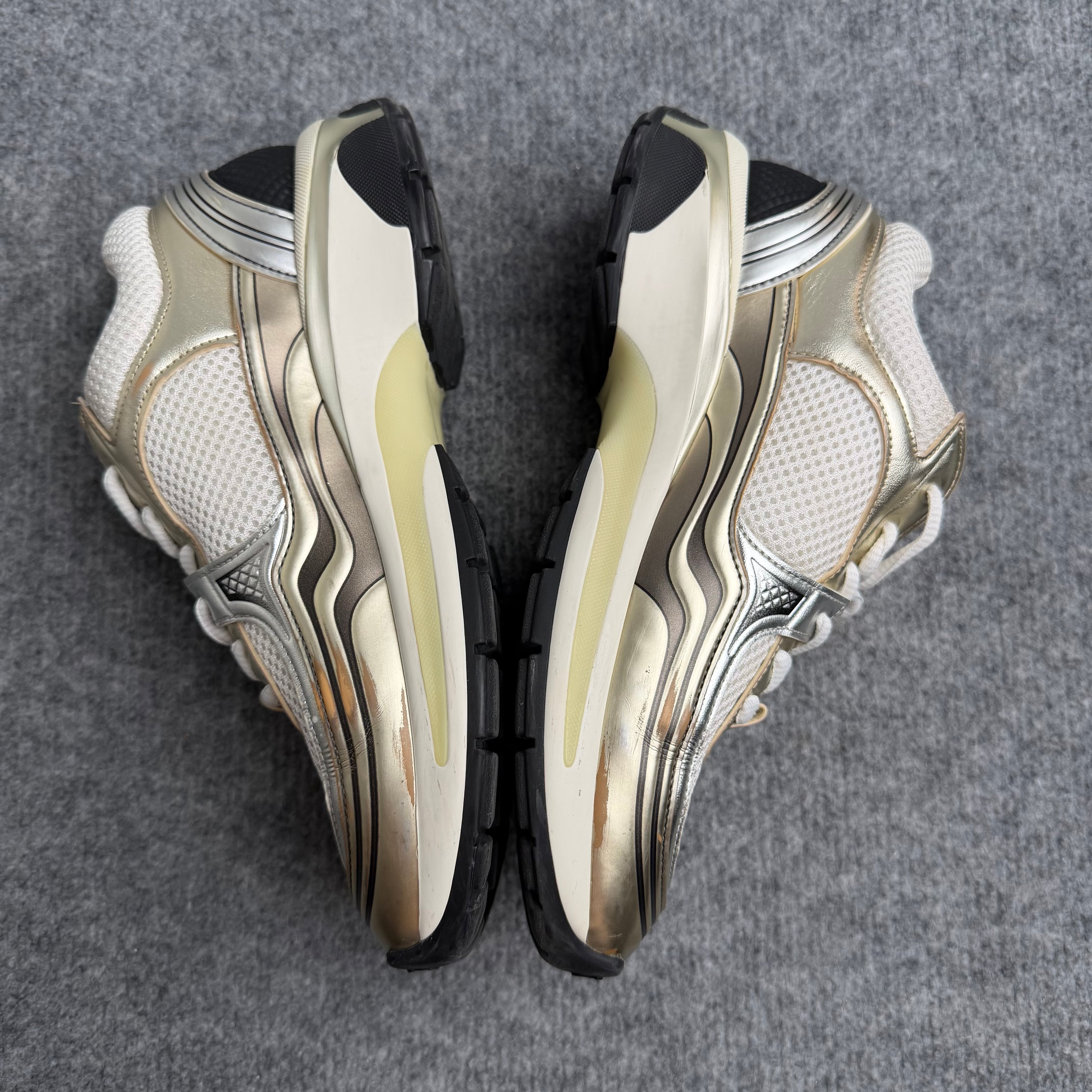 Chanel runners (Str. 37)