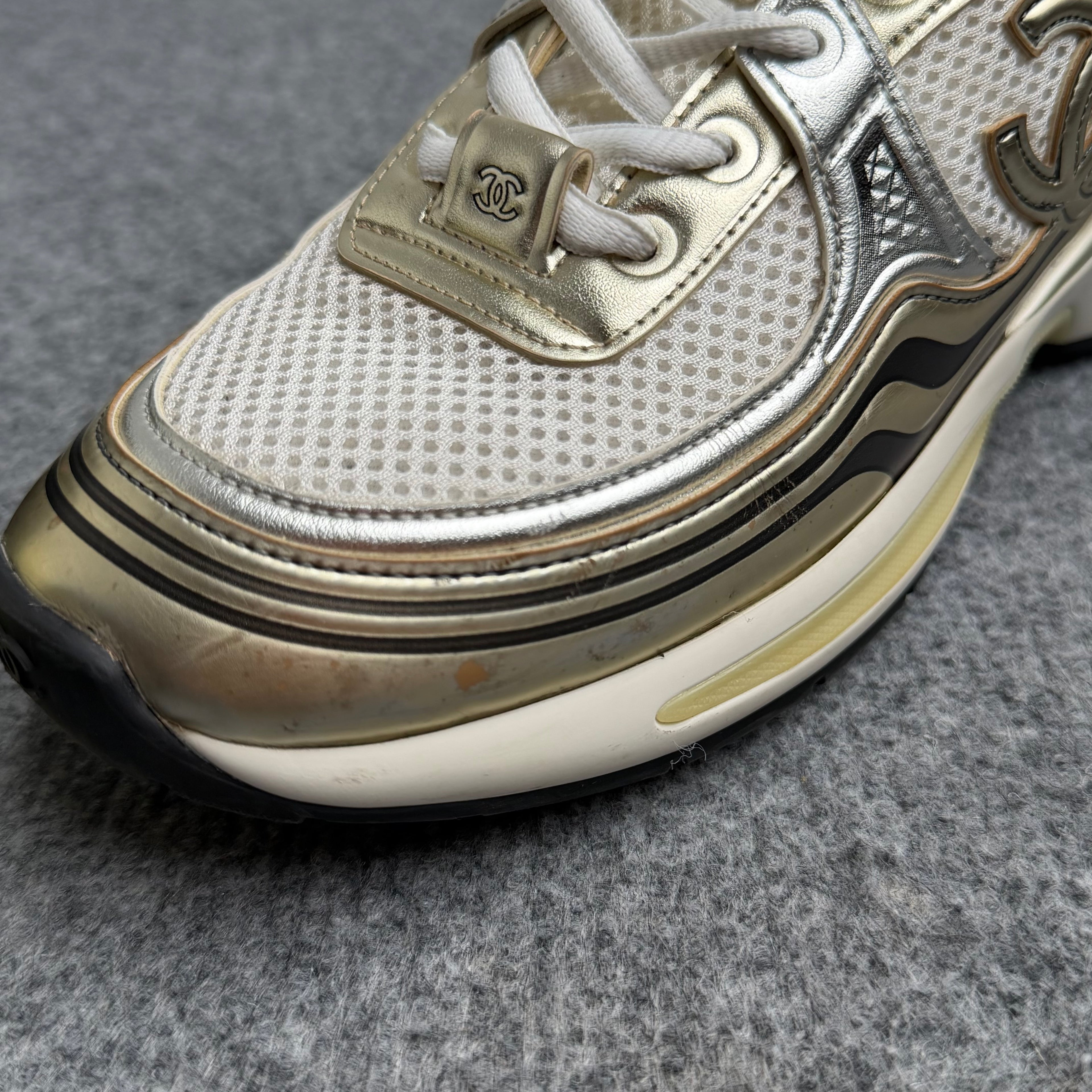 Chanel runners (Str. 37)